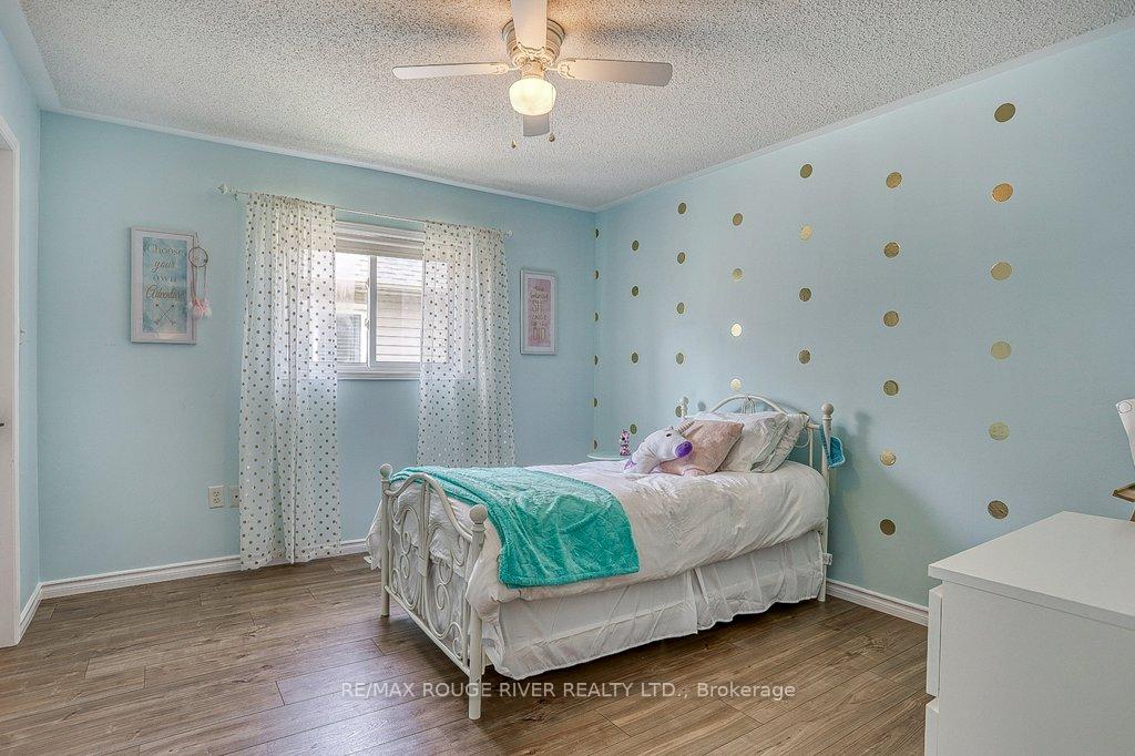 Photo 36 of 58 Dadson Drive, Clarington, Bowmanville — HOMEH