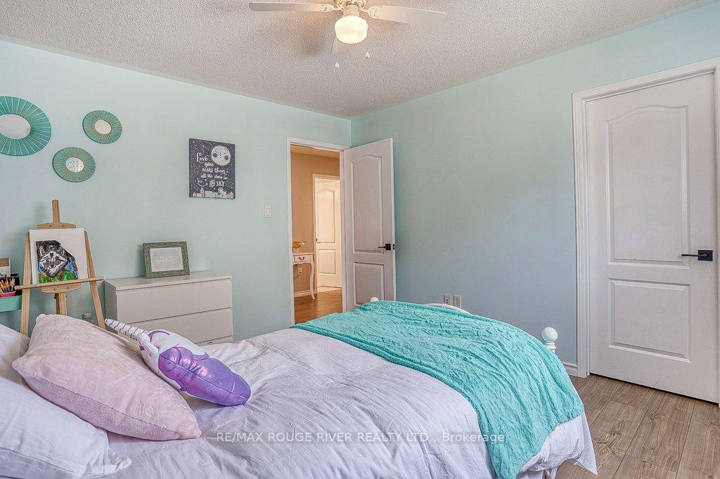 Photo 37 of 58 Dadson Drive, Clarington, Bowmanville — HOMEH