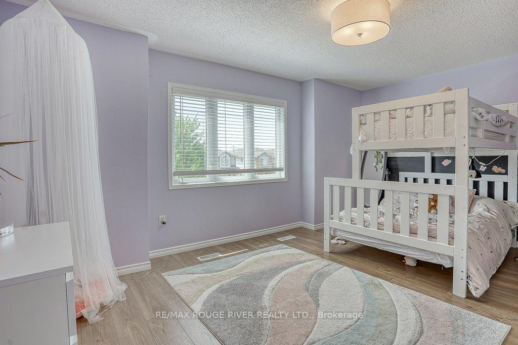 Photo 39 of 58 Dadson Drive, Clarington, Bowmanville — HOMEH