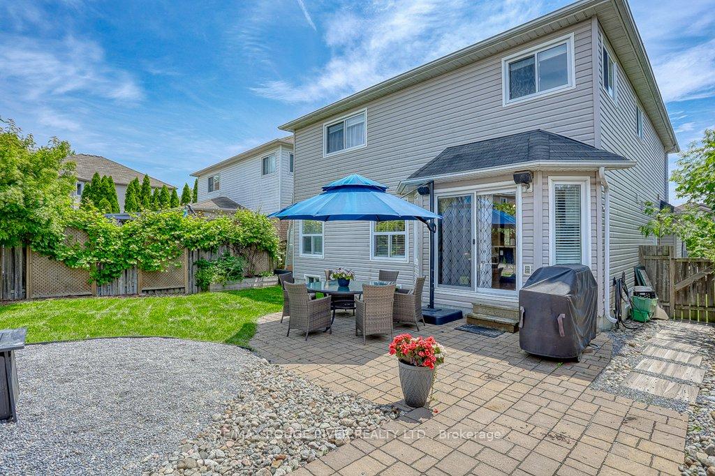 Photo 46 of 58 Dadson Drive, Clarington, Bowmanville — HOMEH