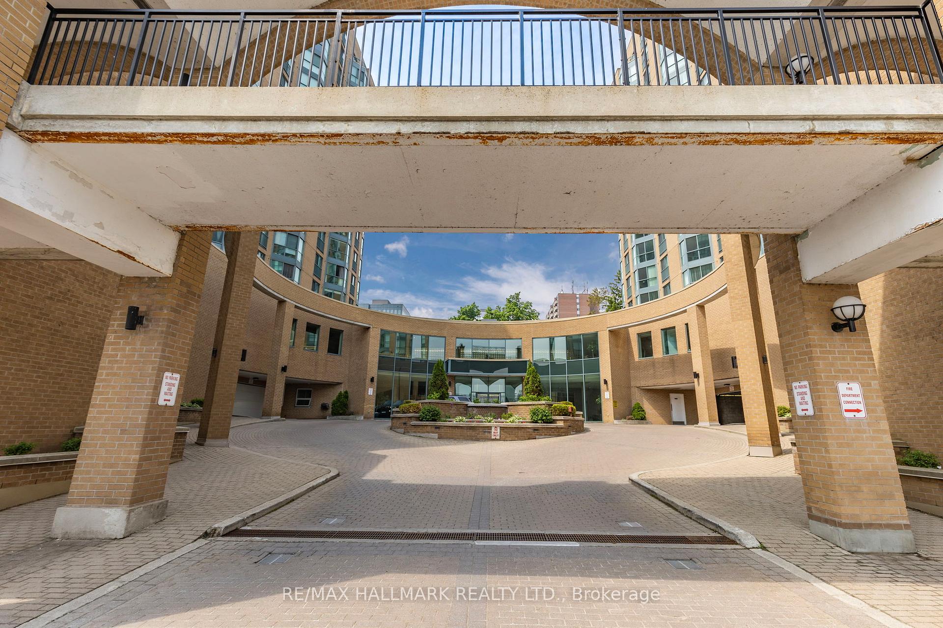 Photo 7 of Unit 811, 150 Dunlop Street E, Barrie, City Centre — HOMEH