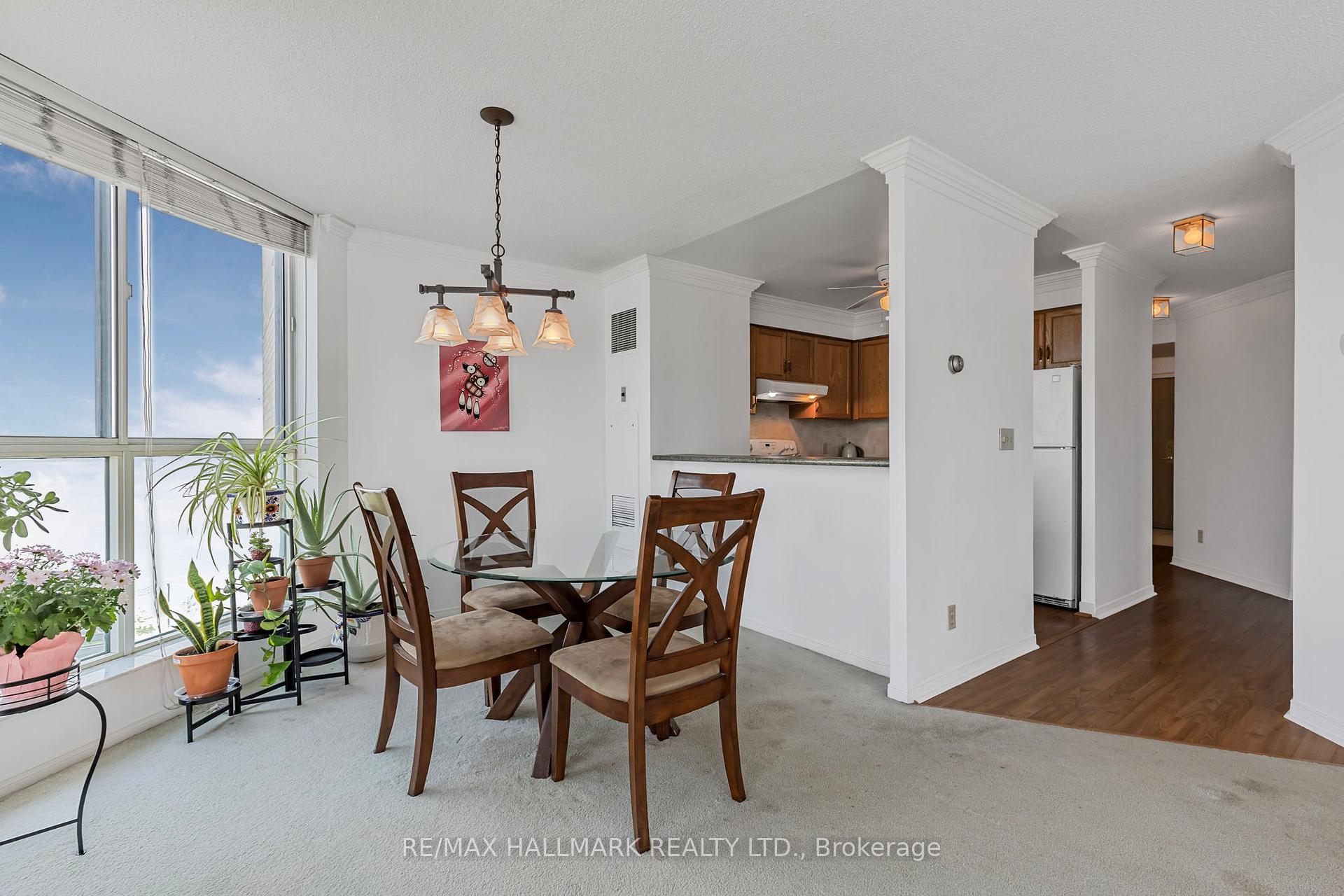 Photo 10 of Unit 811, 150 Dunlop Street E, Barrie, City Centre — HOMEH