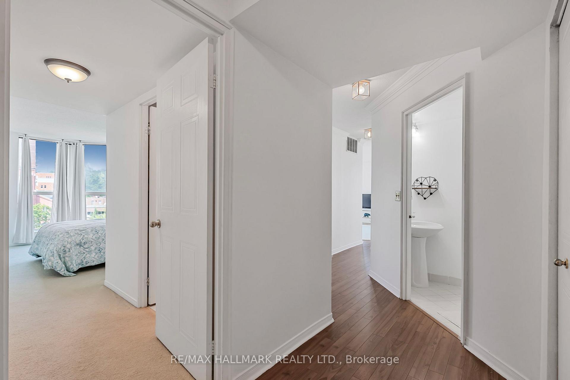 Photo 13 of Unit 811, 150 Dunlop Street E, Barrie, City Centre — HOMEH