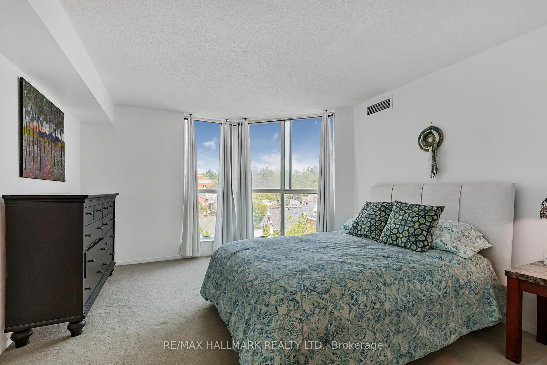 Photo 12 of Unit 811, 150 Dunlop Street E, Barrie, City Centre — HOMEH
