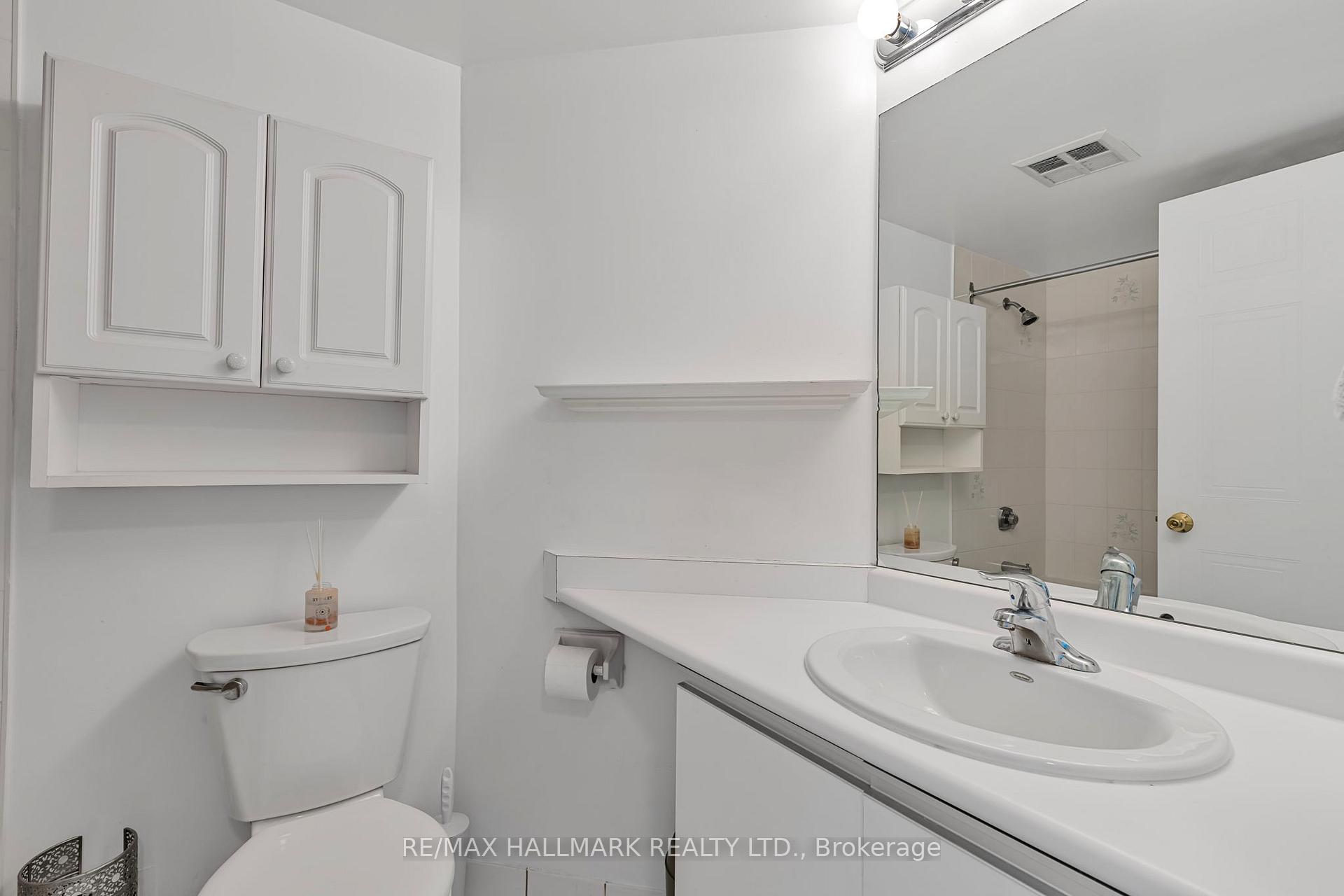 Photo 16 of Unit 811, 150 Dunlop Street E, Barrie, City Centre — HOMEH