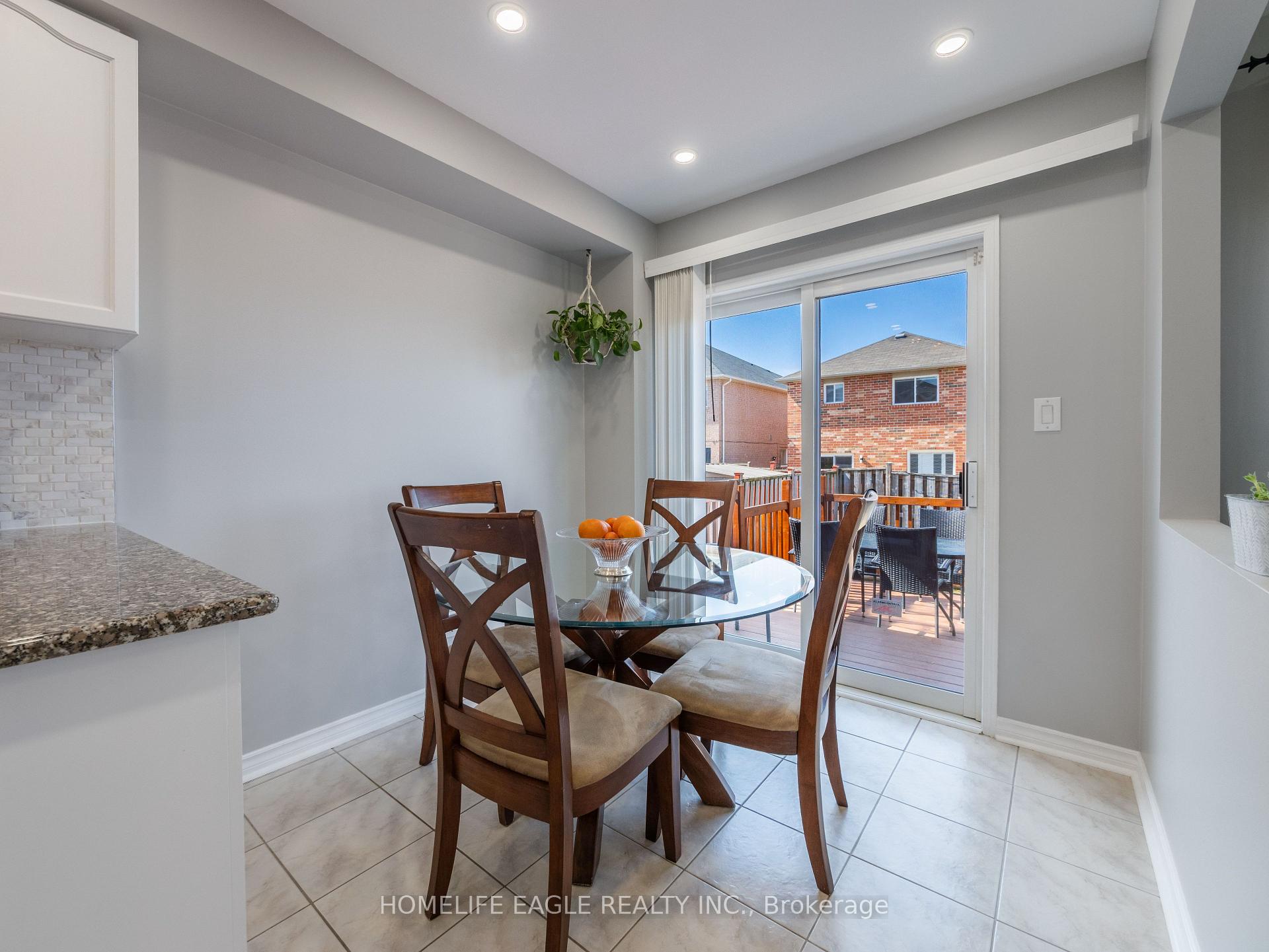 Photo 11 of 2 Piper Street, Brampton, Fletcher's Meadow — HOMEH