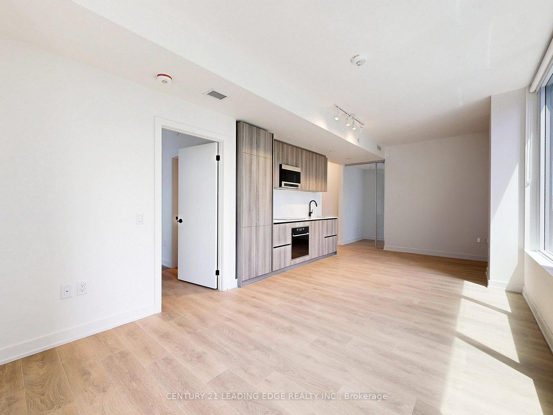 Photo 13 of Unit 1602, 117 Broadway Avenue, Toronto, Mount Pleasant West — HOMEH