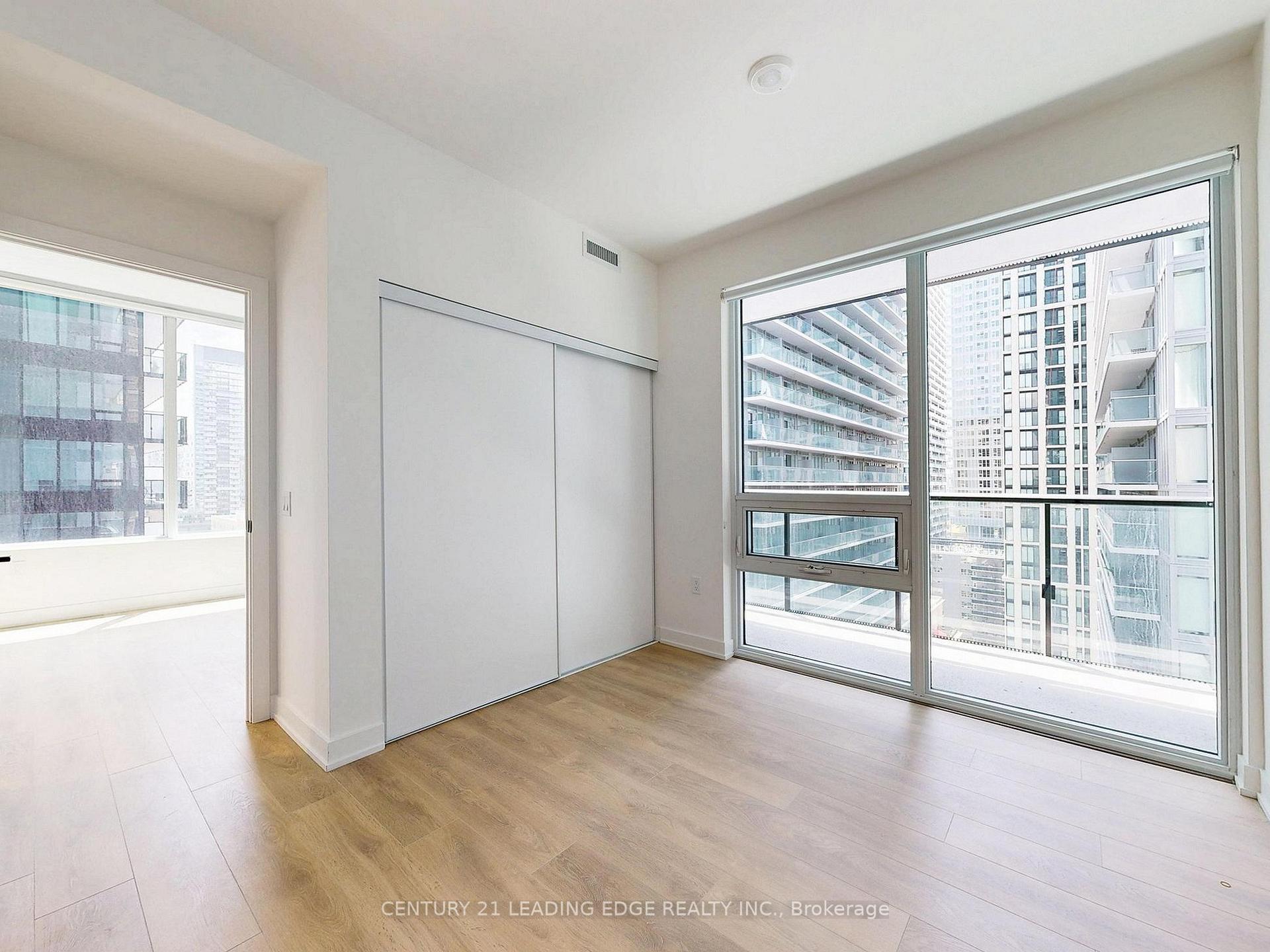 Photo 9 of Unit 1602, 117 Broadway Avenue, Toronto, Mount Pleasant West — HOMEH