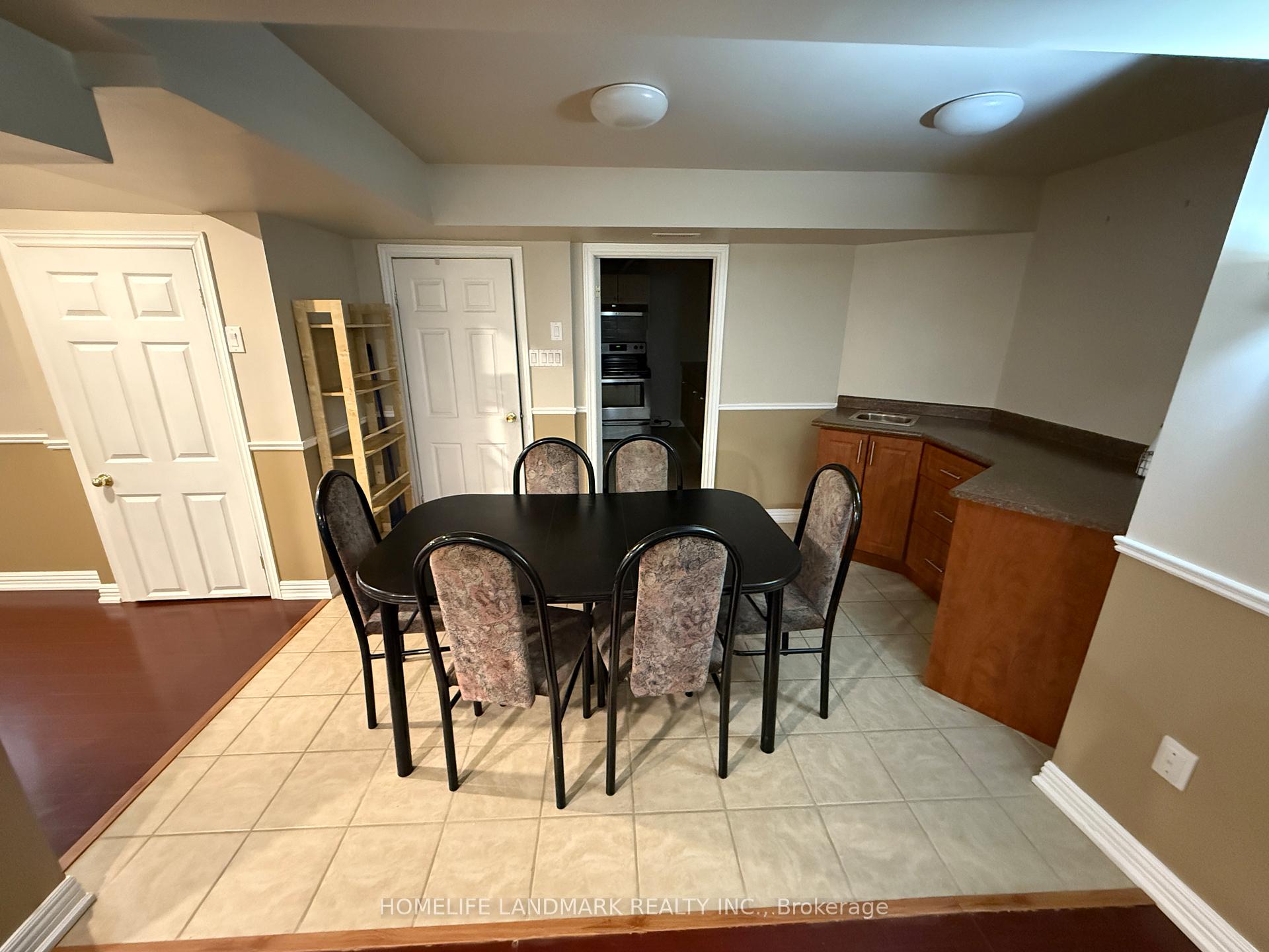 Photo 19 of Bsmt 104 Olivewood Drive, Markham, Middlefield — HOMEH