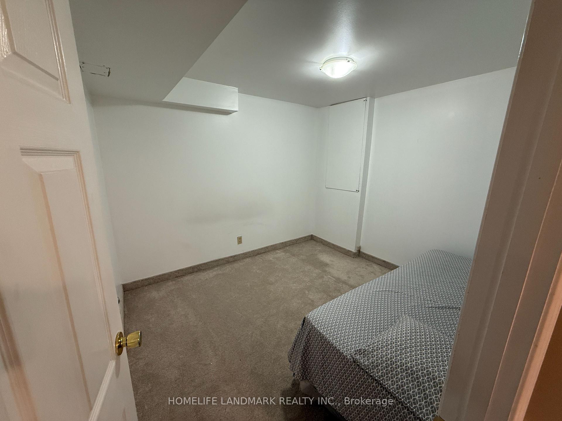 Photo 14 of Bsmt 104 Olivewood Drive, Markham, Middlefield — HOMEH