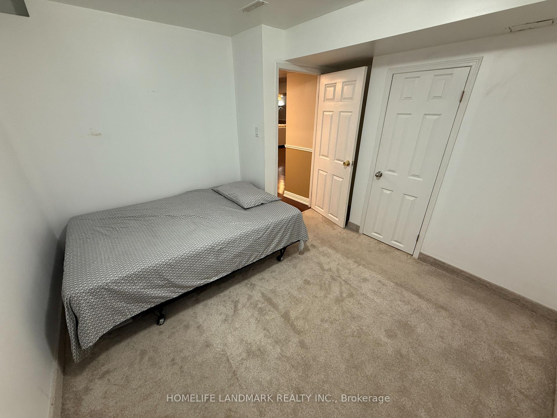 Photo 15 of Bsmt 104 Olivewood Drive, Markham, Middlefield — HOMEH