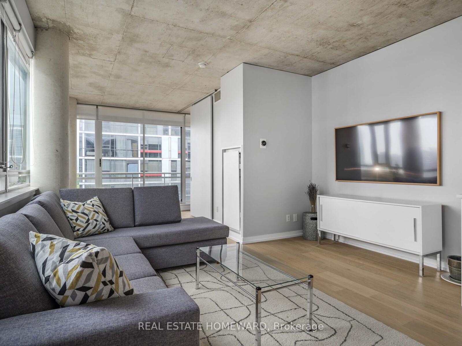 Photo 4 of Unit 706, 38 Niagara Street, Toronto, Niagara — HOMEH