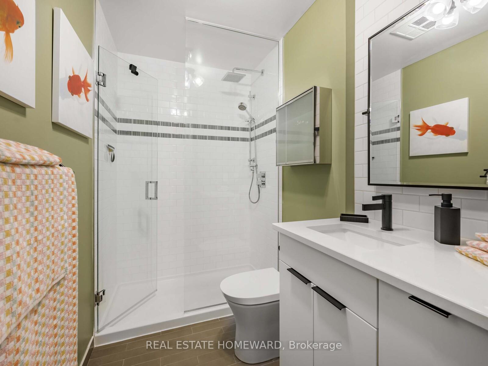 Photo 15 of Unit 706, 38 Niagara Street, Toronto, Niagara — HOMEH