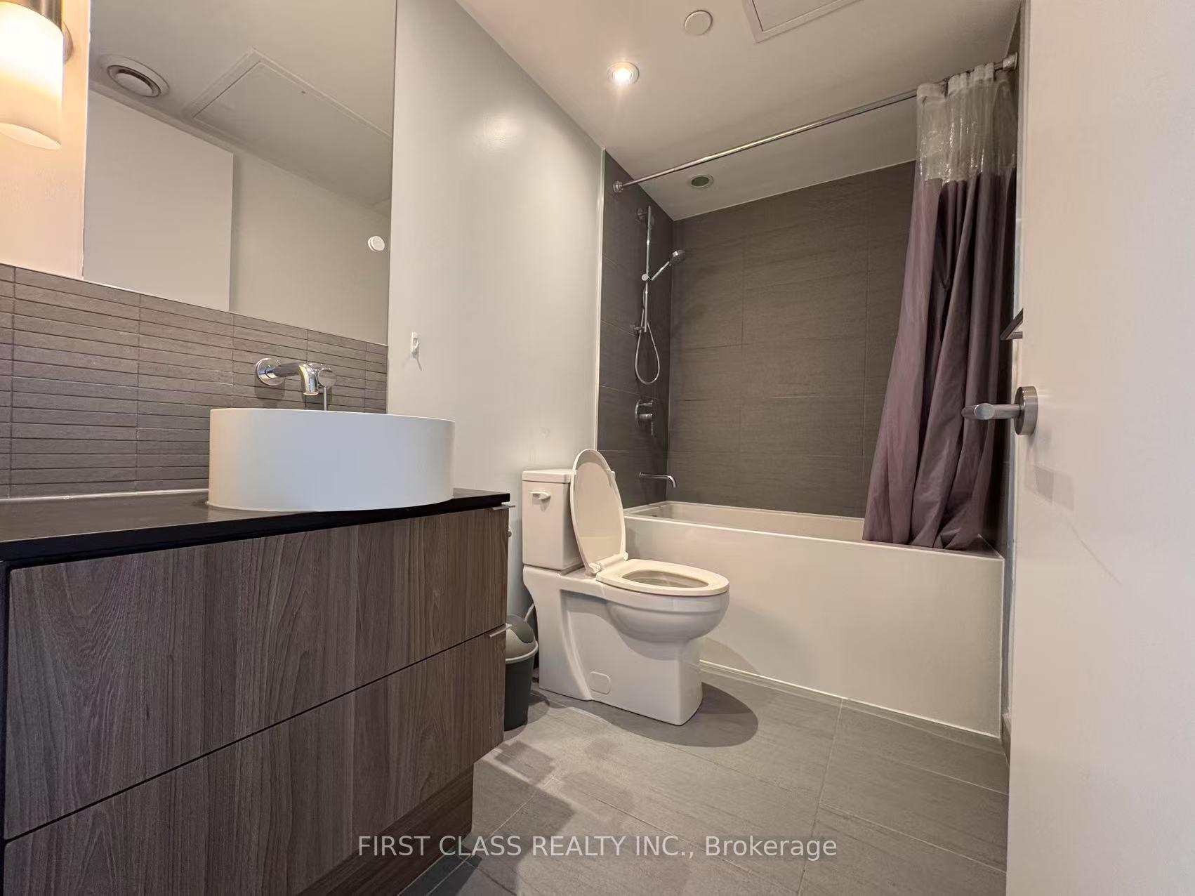 Photo 8 of Unit 618, 161 Roehampton Avenue, Toronto, Mount Pleasant West — HOMEH