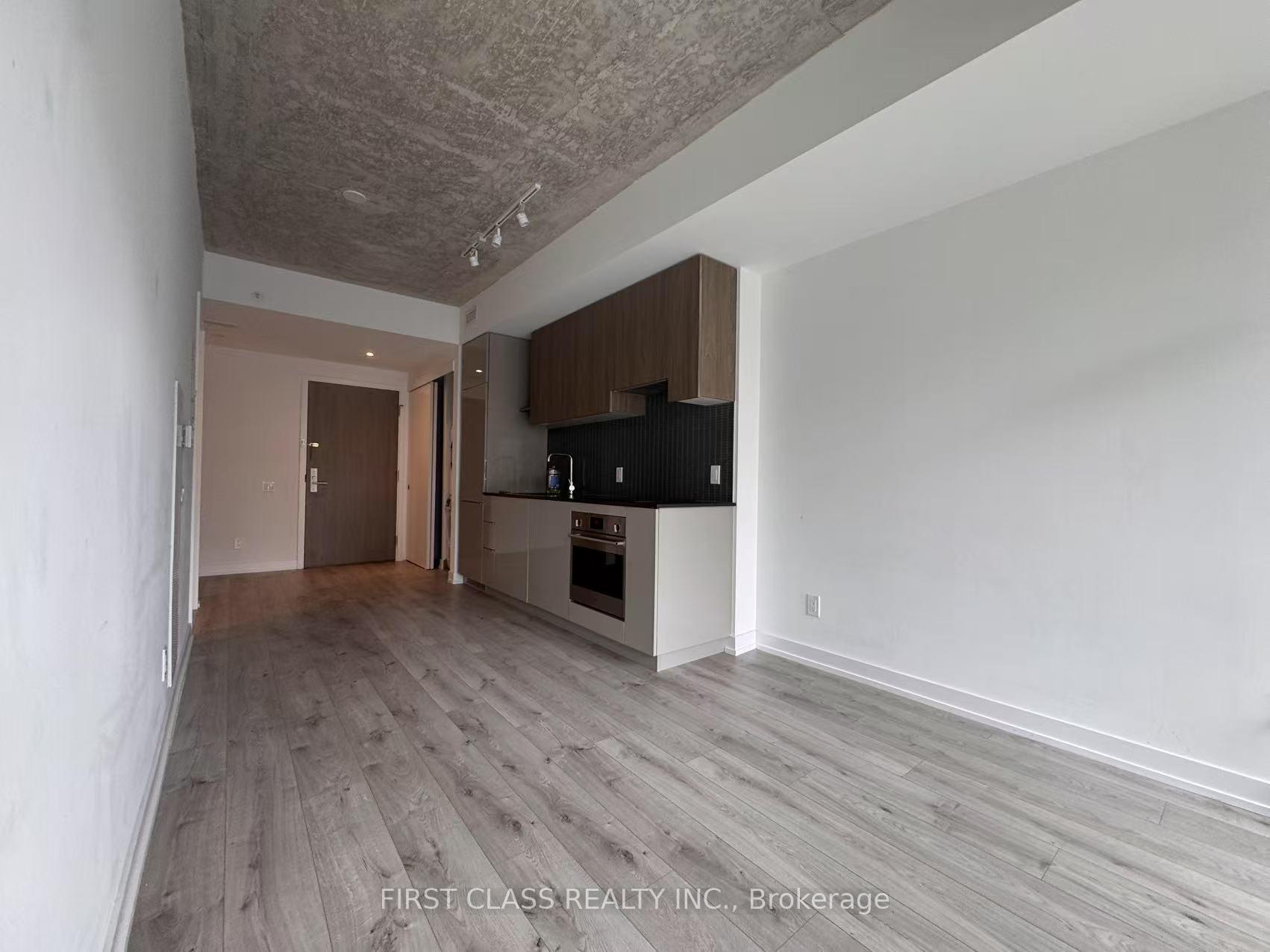 Photo 3 of Unit 618, 161 Roehampton Avenue, Toronto, Mount Pleasant West — HOMEH