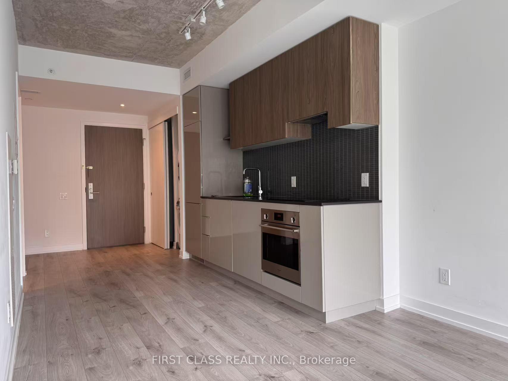 Photo 13 of Unit 618, 161 Roehampton Avenue, Toronto, Mount Pleasant West — HOMEH