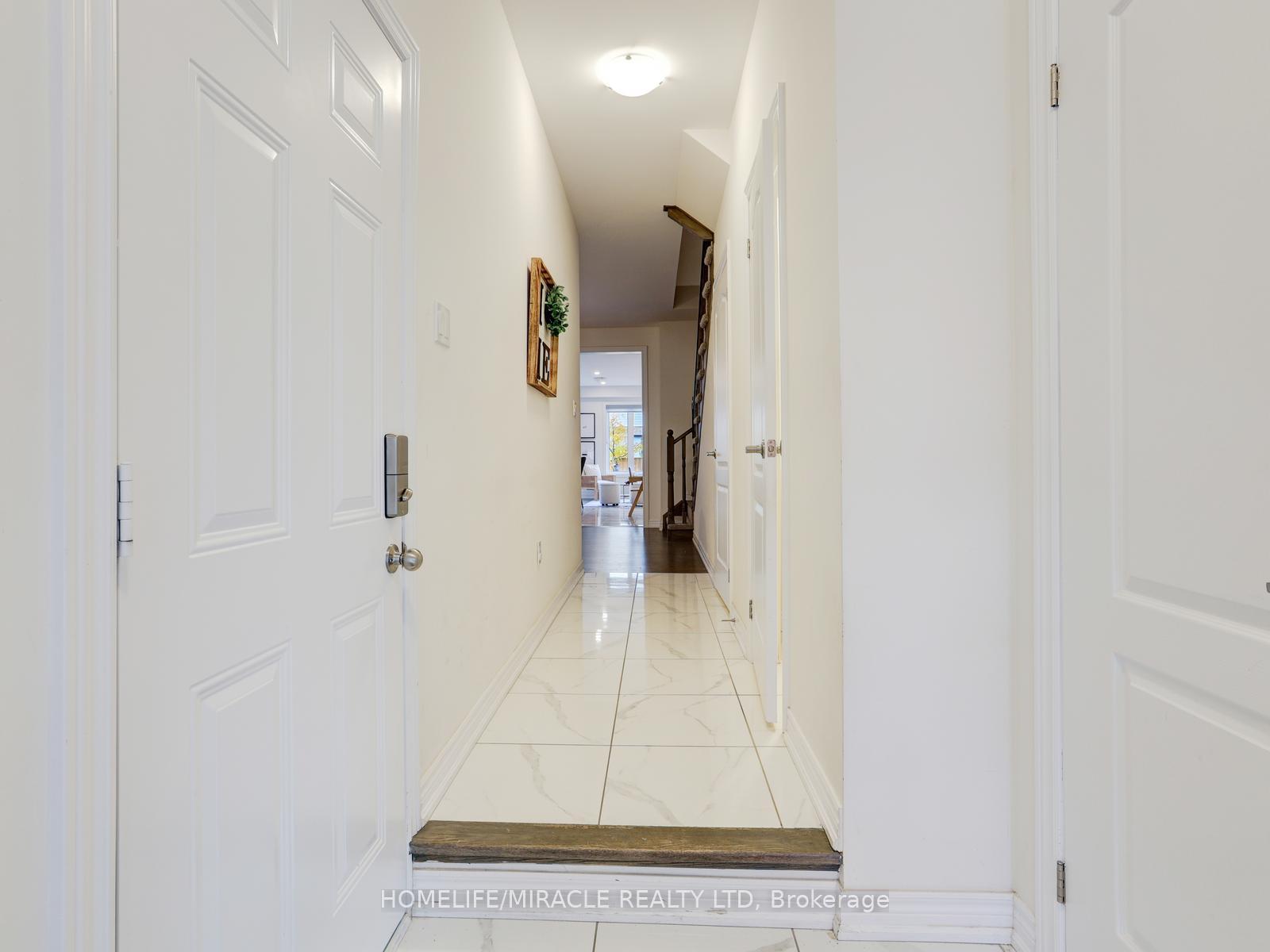 Photo 5 of Unit 100, 166 Deerpath Drive, Guelph, Willow West/Sugarbush/West Acres — HOMEH