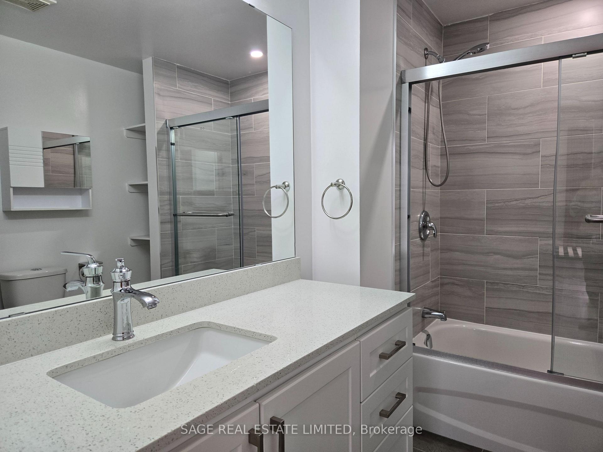 Photo 3 of Unit 208, 188 Spadina Avenue, Toronto, Kensington-Chinatown — HOMEH