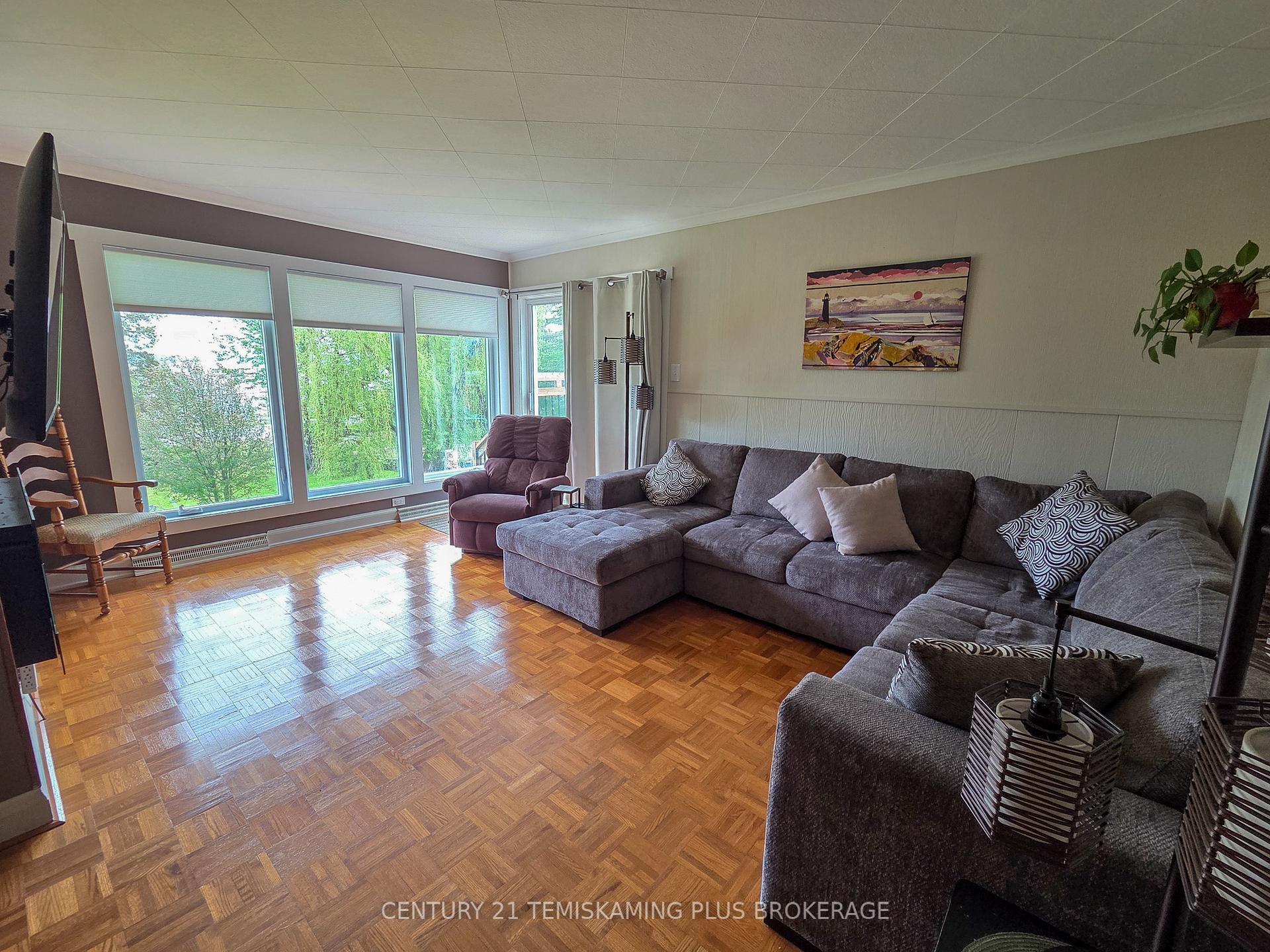 Photo 42 of 4 Dutton Street, Temiskaming Shores, Haileybury — HOMEH