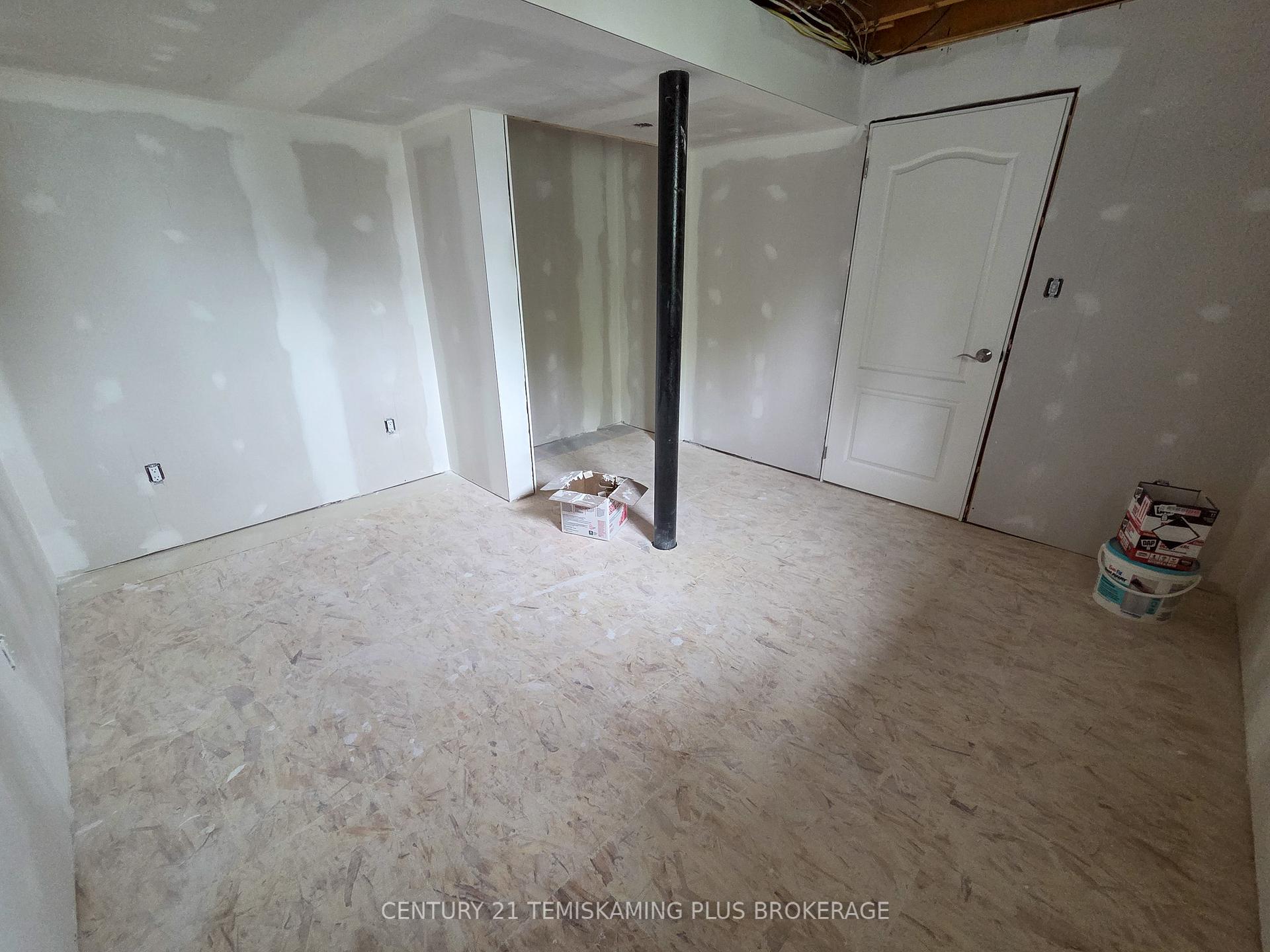 Photo 14 of 4 Dutton Street, Temiskaming Shores, Haileybury — HOMEH