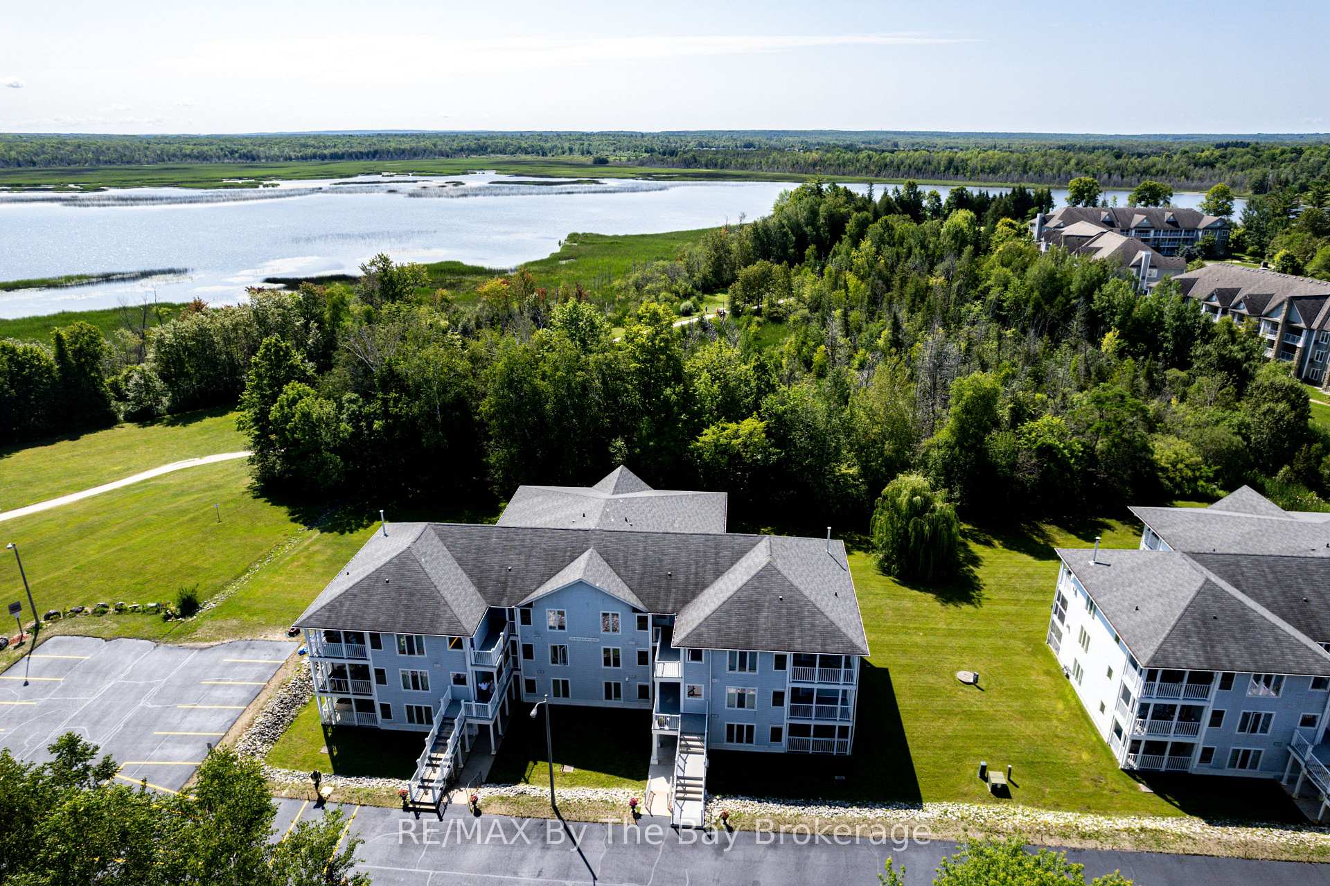 Photo 1 of Unit 6, 10 Mulligan Lane, Wasaga Beach — HOMEH