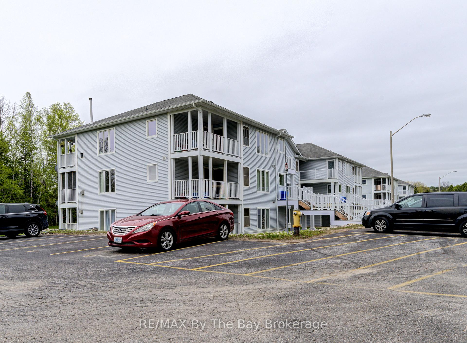 Photo 9 of Unit 6, 10 Mulligan Lane, Wasaga Beach — HOMEH