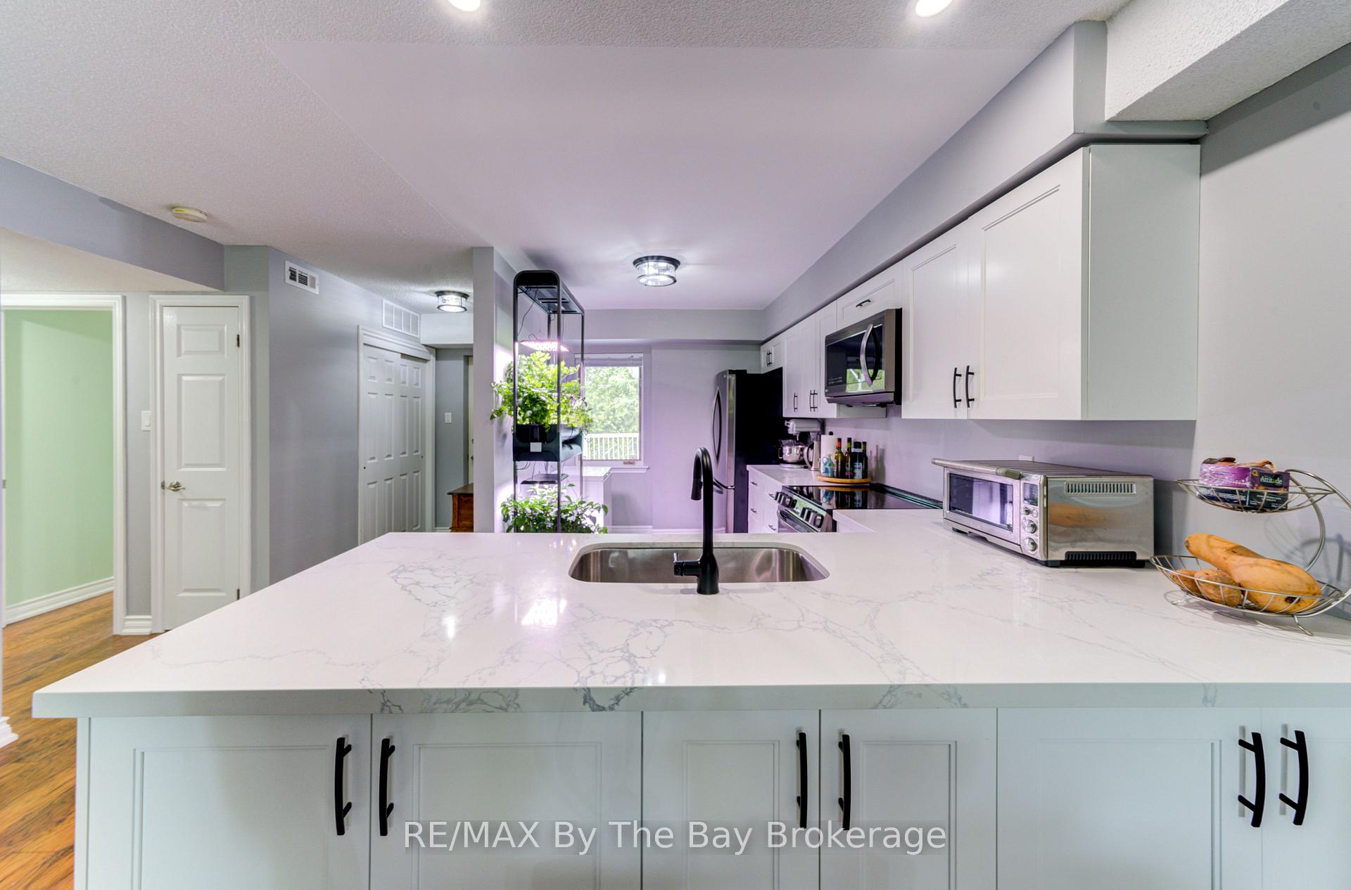Photo 10 of Unit 6, 10 Mulligan Lane, Wasaga Beach — HOMEH