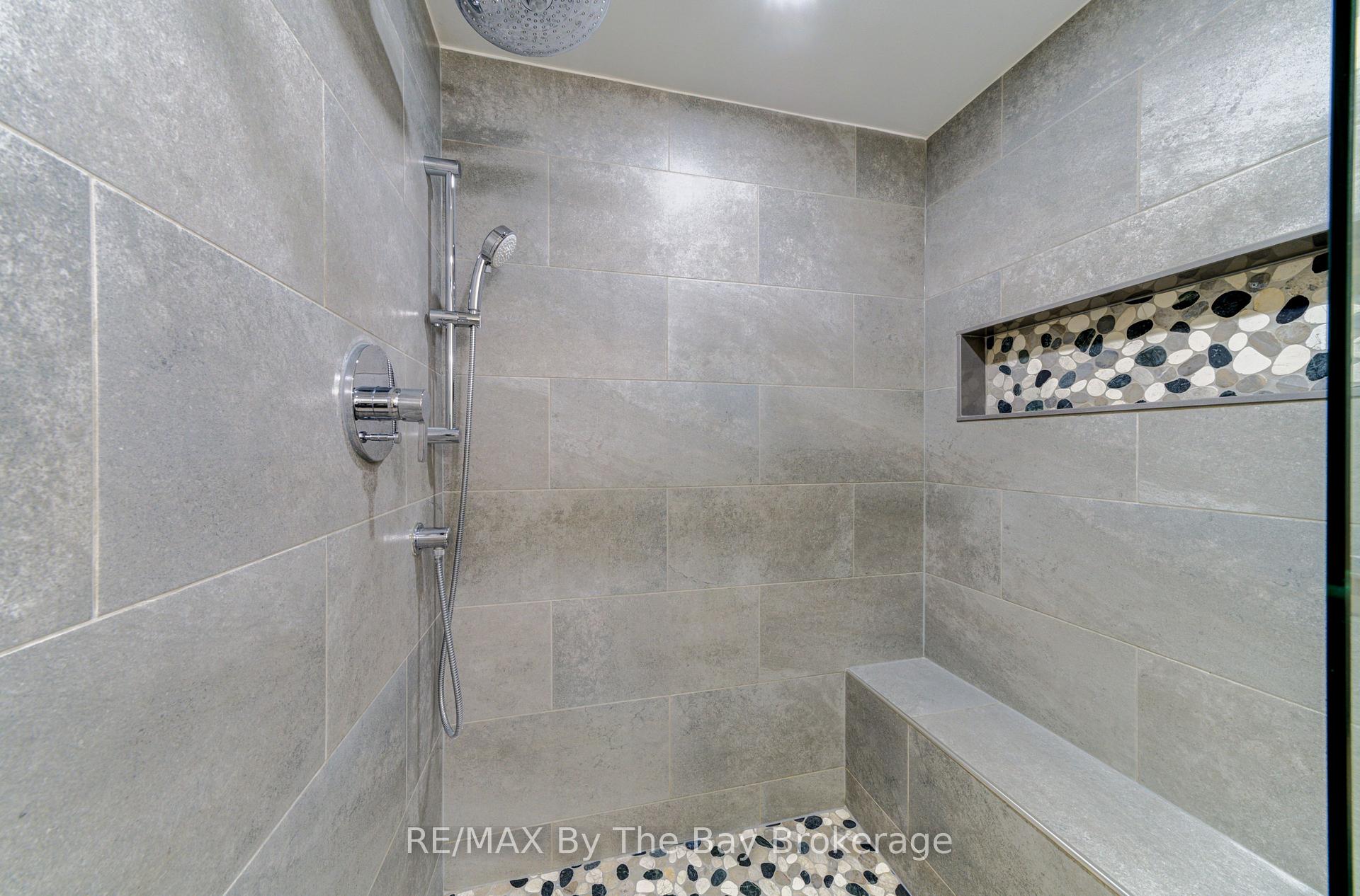 Photo 28 of Unit 6, 10 Mulligan Lane, Wasaga Beach — HOMEH