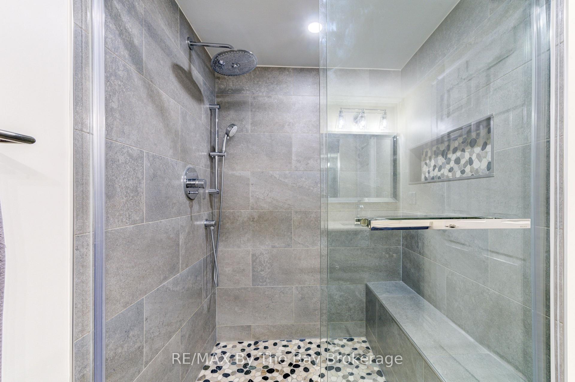 Photo 31 of Unit 6, 10 Mulligan Lane, Wasaga Beach — HOMEH