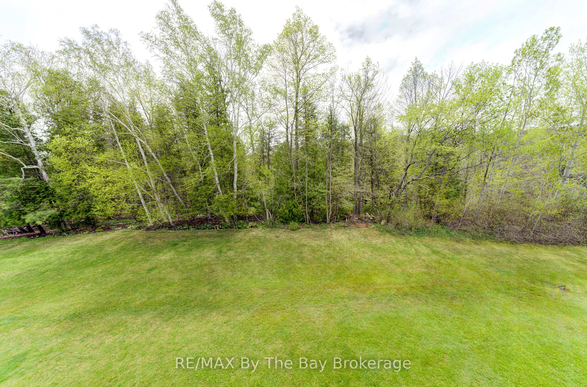 Photo 42 of Unit 6, 10 Mulligan Lane, Wasaga Beach — HOMEH