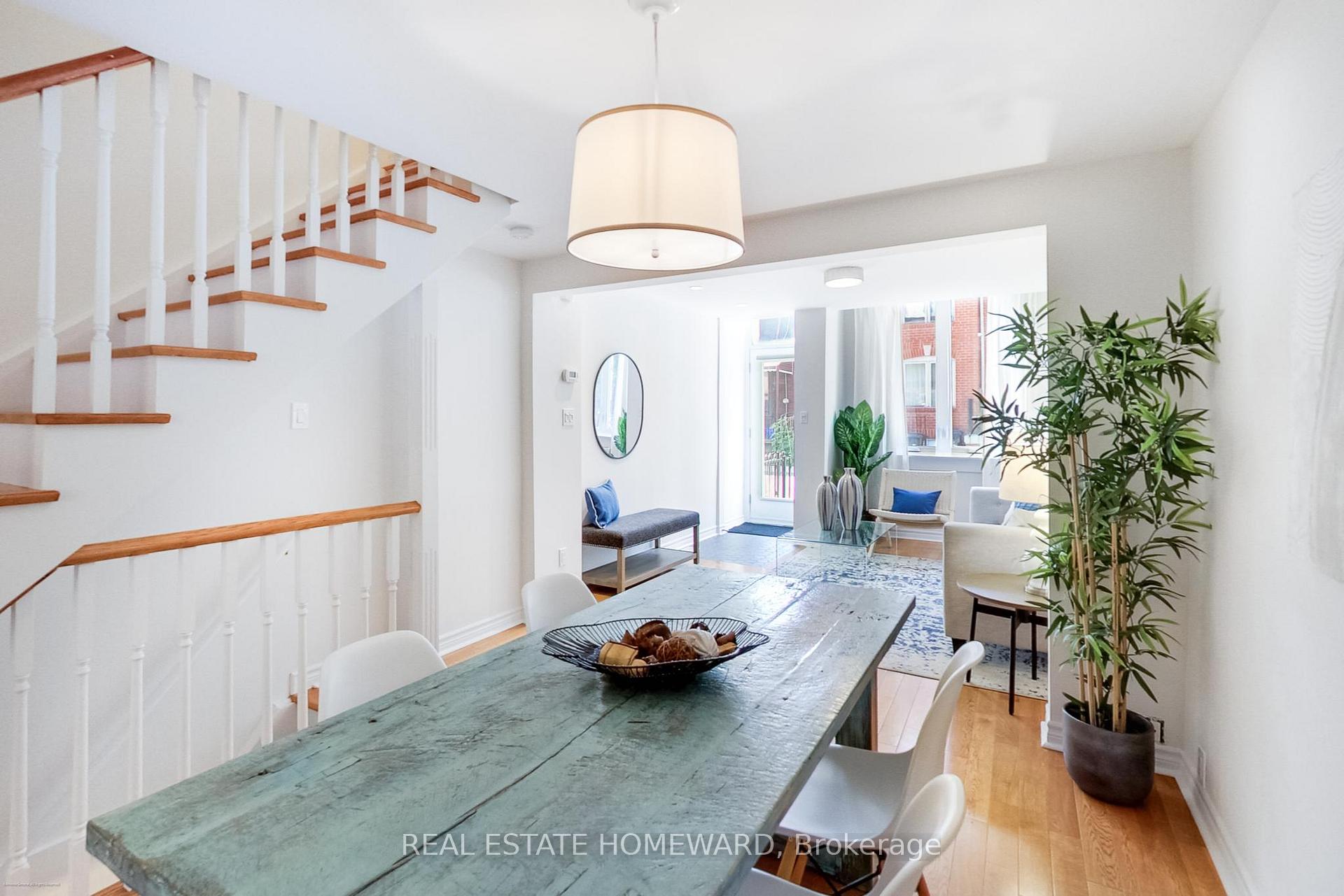 Photo 10 of 7 Whitaker Avenue, Toronto, Niagara — HOMEH