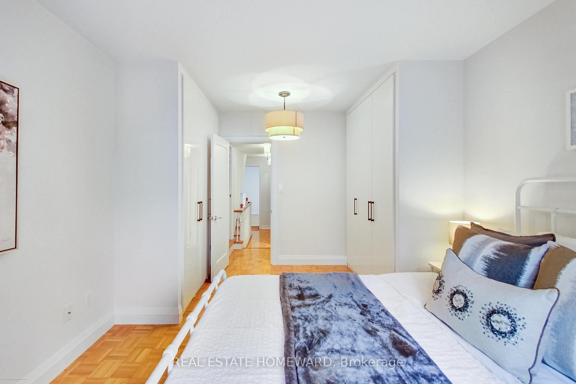 Photo 11 of 7 Whitaker Avenue, Toronto, Niagara — HOMEH