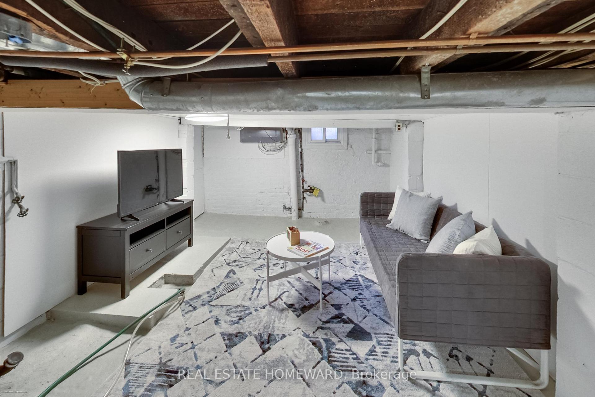Photo 31 of 7 Whitaker Avenue, Toronto, Niagara — HOMEH