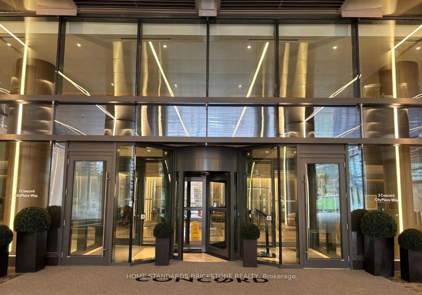 Photo 3 of Unit 3502, 1 Concord Cityplace Way, Toronto, Waterfront Communities — HOMEH