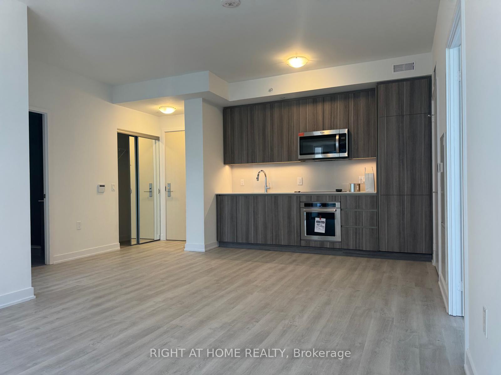 Photo 5 of Unit 419, 15 Richardson Street, Toronto, Waterfront Communities — HOMEH