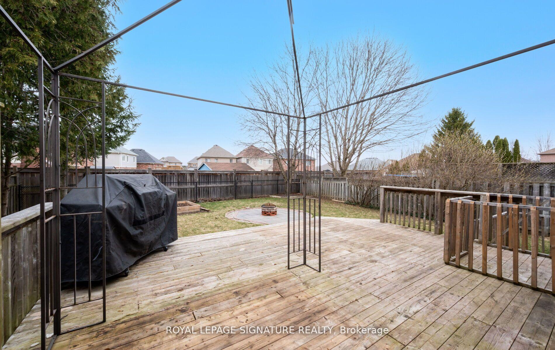 Photo 23 of 6 Dugdale Avenue, New Tecumseth, Beeton — HOMEH