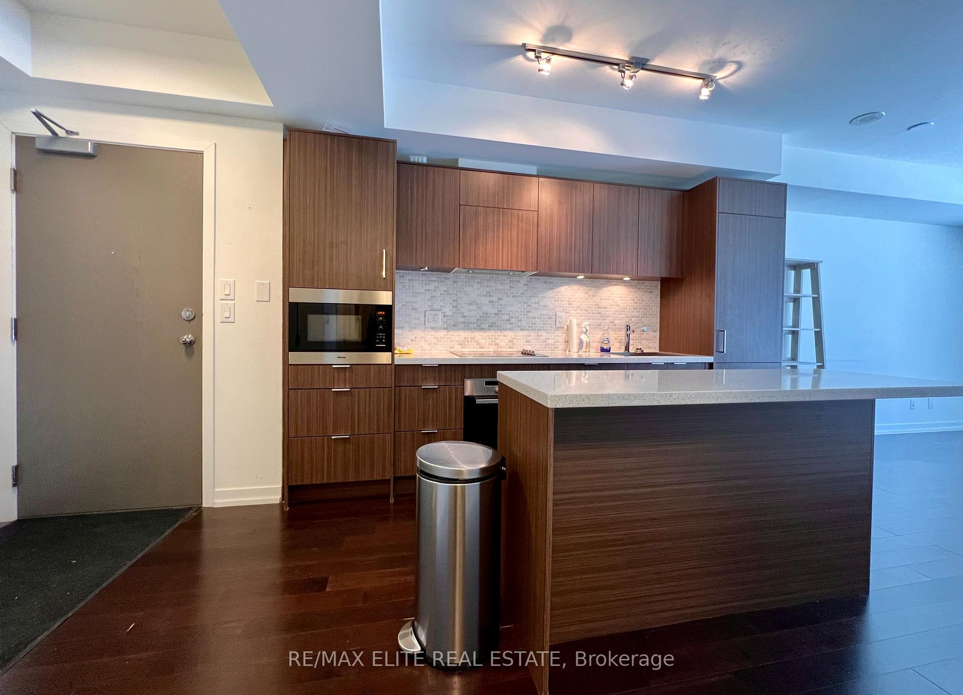 Photo 1 of Unit 707, 21 Widmer Street, Toronto, Waterfront Communities — HOMEH