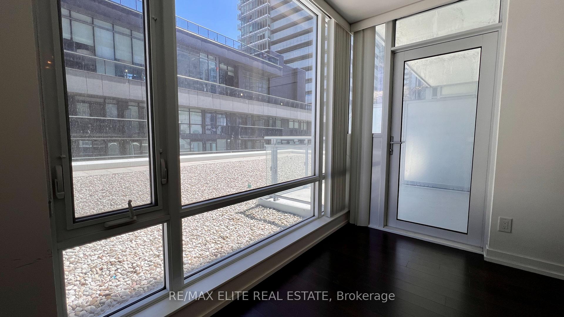 Photo 3 of Unit 707, 21 Widmer Street, Toronto, Waterfront Communities — HOMEH