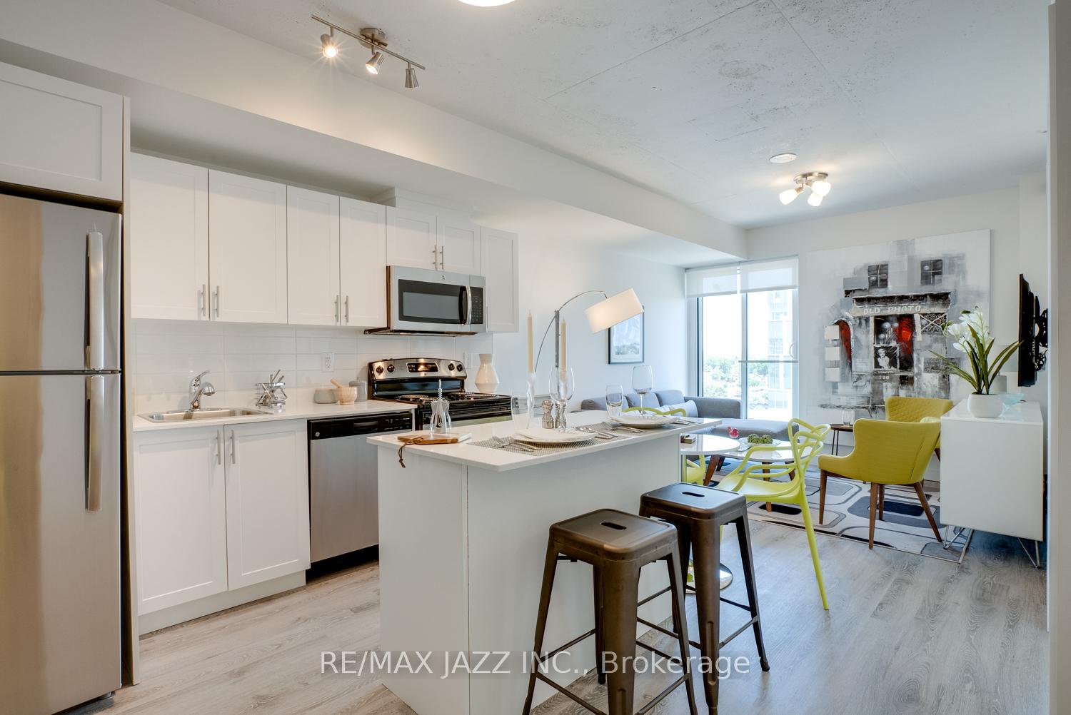 Photo 3 of Unit 702, 100 Bond Street E, Oshawa, O'Neill — HOMEH