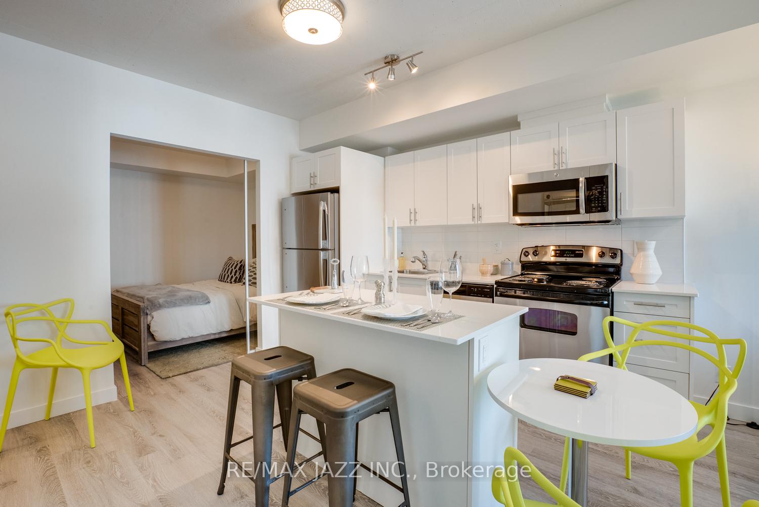 Photo 9 of Unit 702, 100 Bond Street E, Oshawa, O'Neill — HOMEH