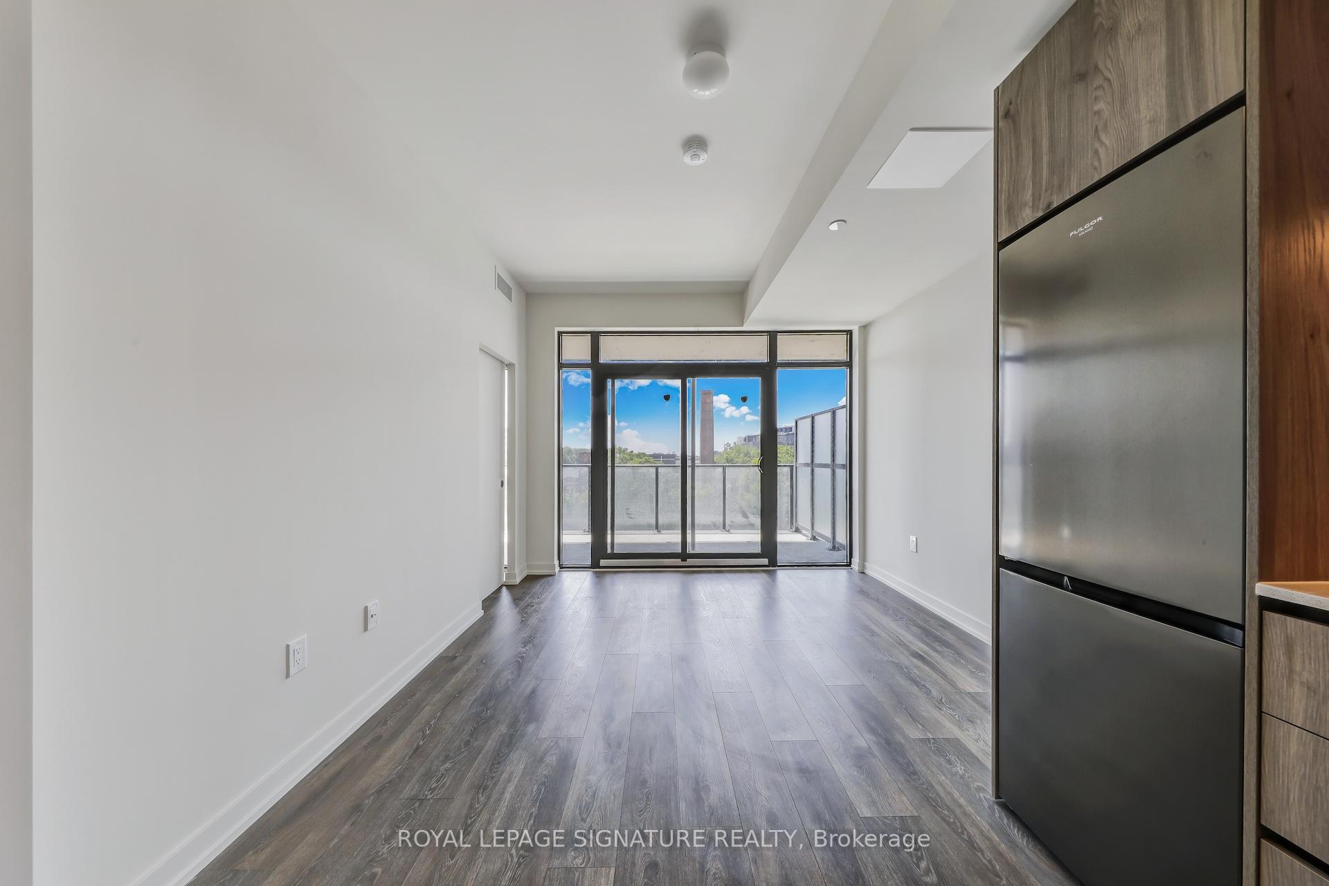 Photo 7 of Unit 402, 181 Sterling Road, Toronto, Dufferin Grove — HOMEH