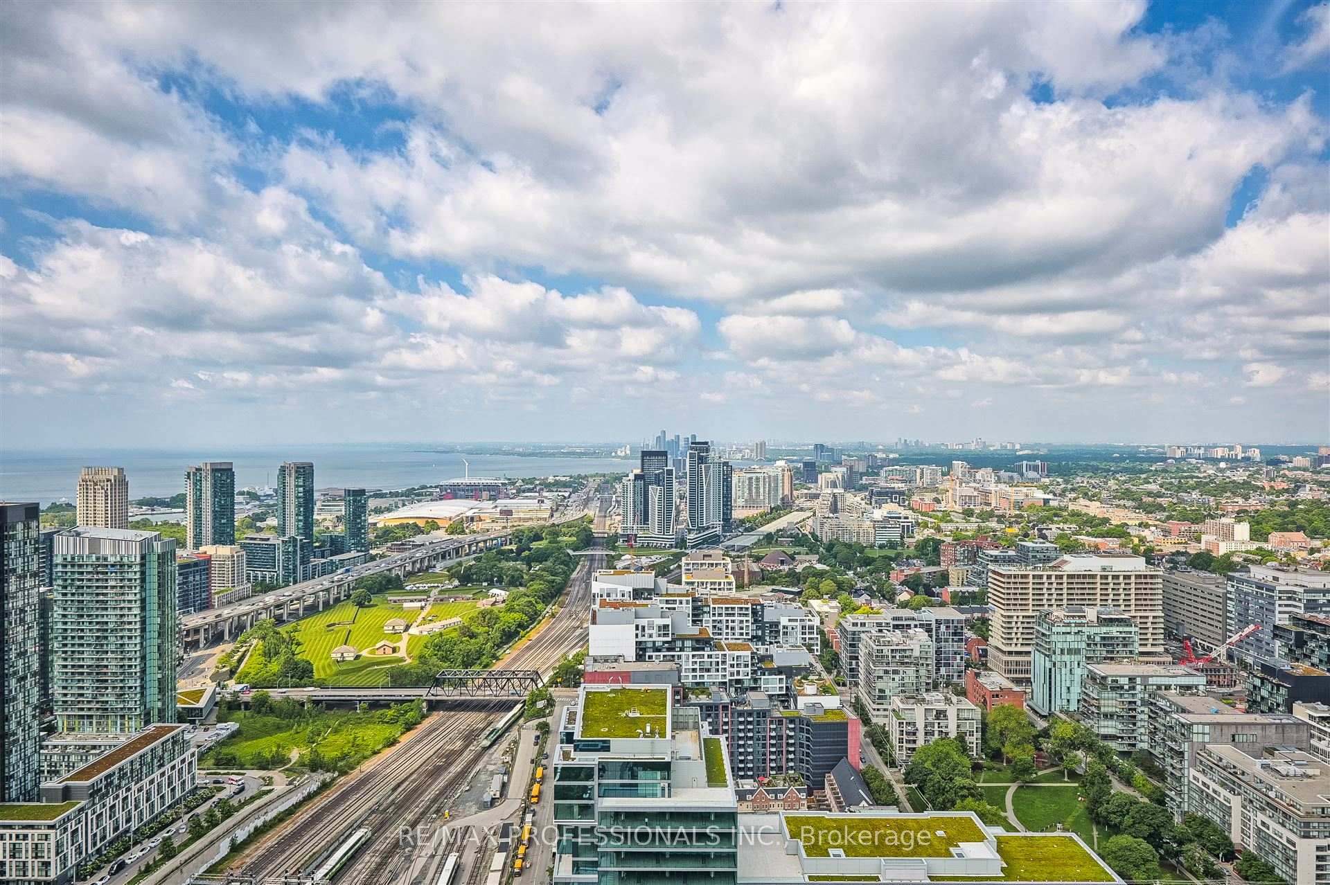 Photo 37 of Unit GPH13, 470 Front Street, Toronto, Waterfront Communities — HOMEH