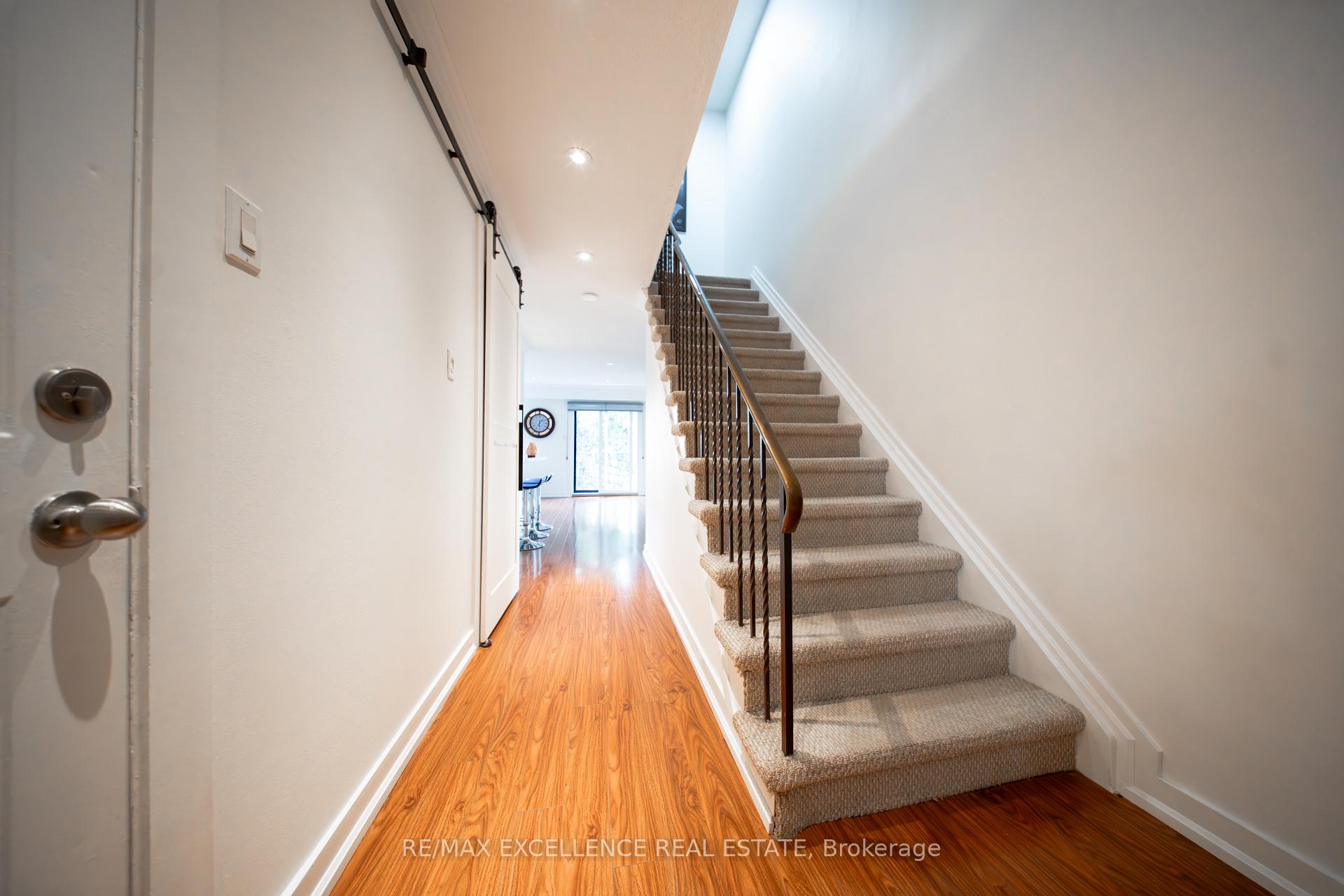 Photo 9 of Unit 34, 35 Collins Crescent, Brampton, Brampton North — HOMEH