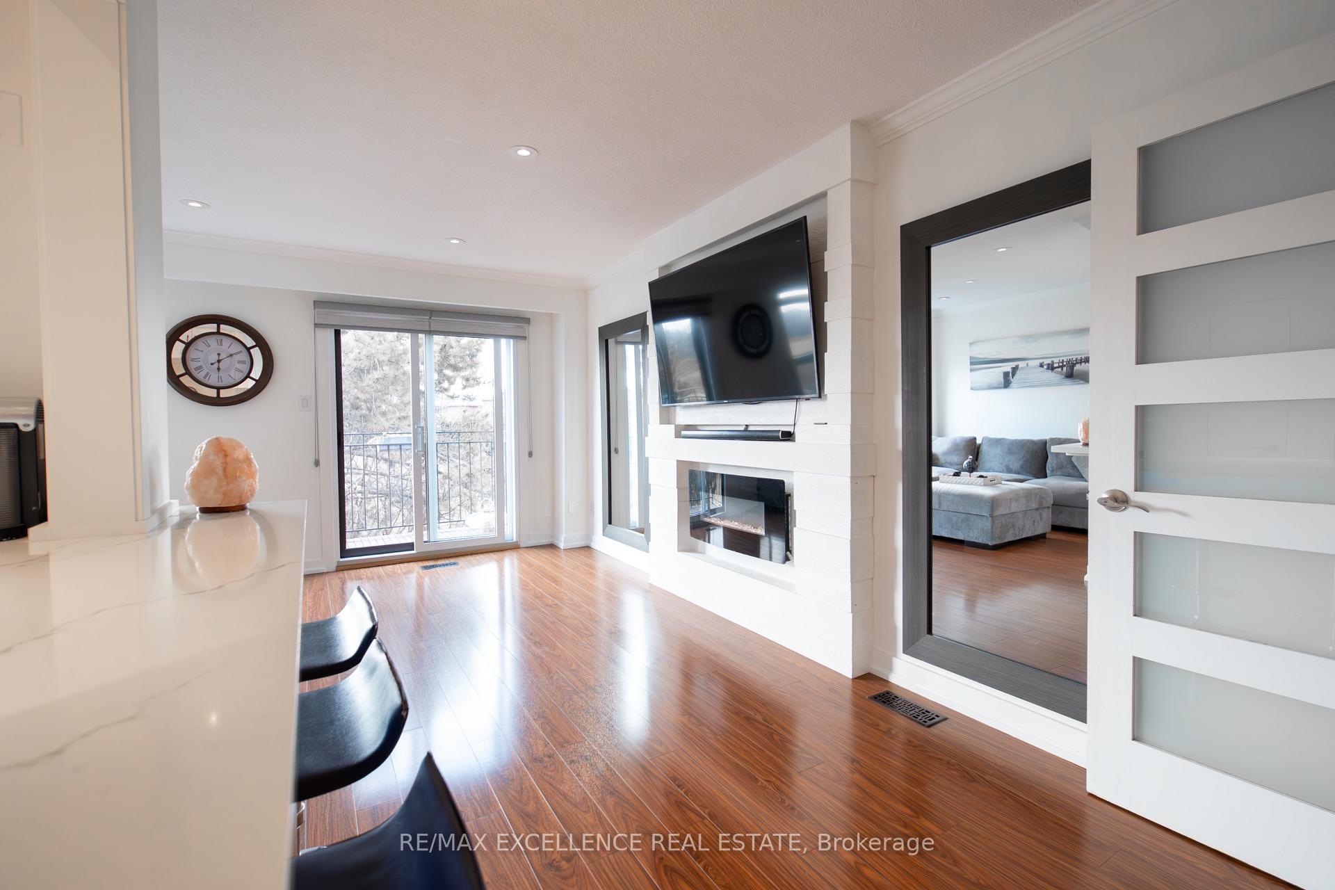 Photo 11 of Unit 34, 35 Collins Crescent, Brampton, Brampton North — HOMEH