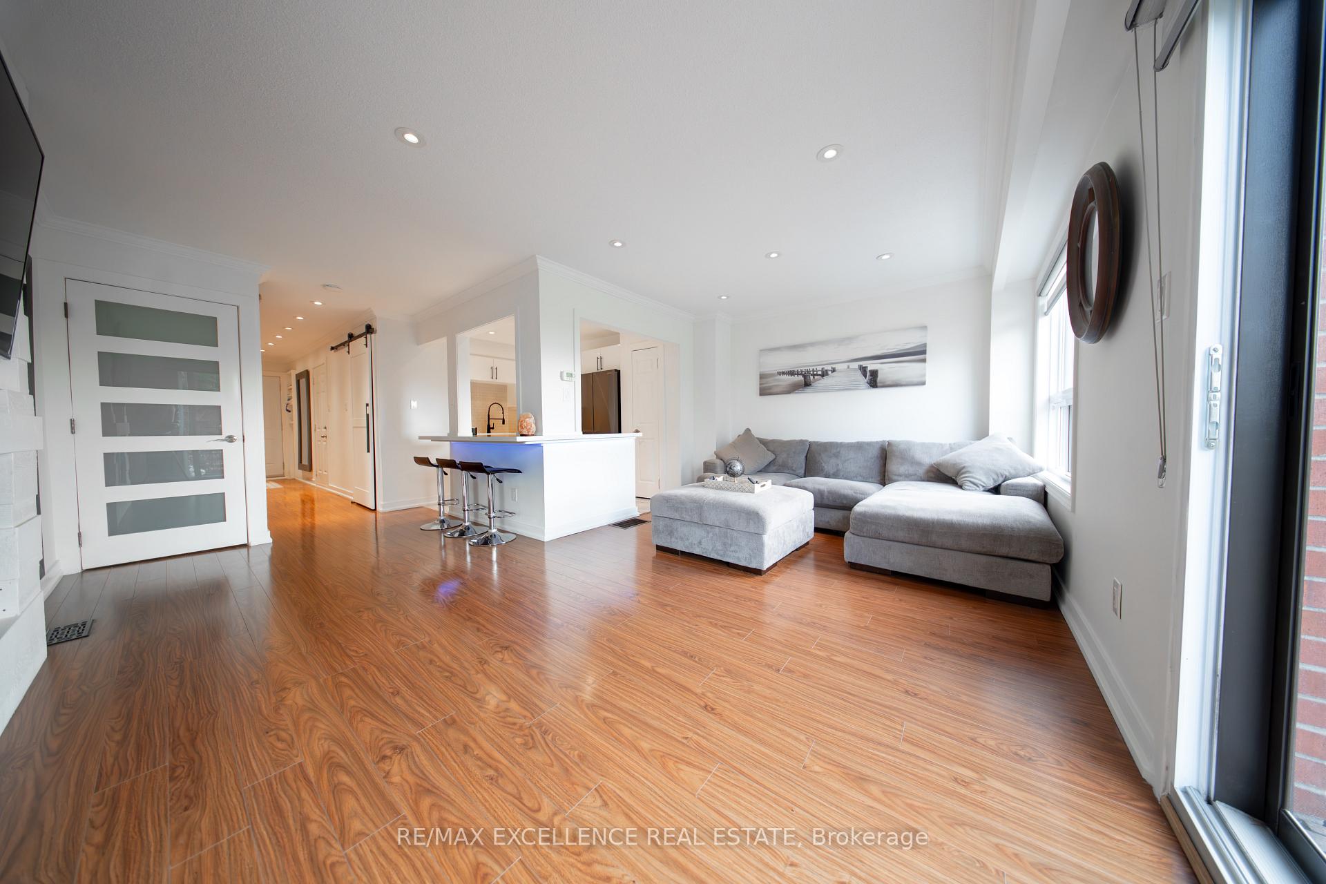 Photo 13 of Unit 34, 35 Collins Crescent, Brampton, Brampton North — HOMEH