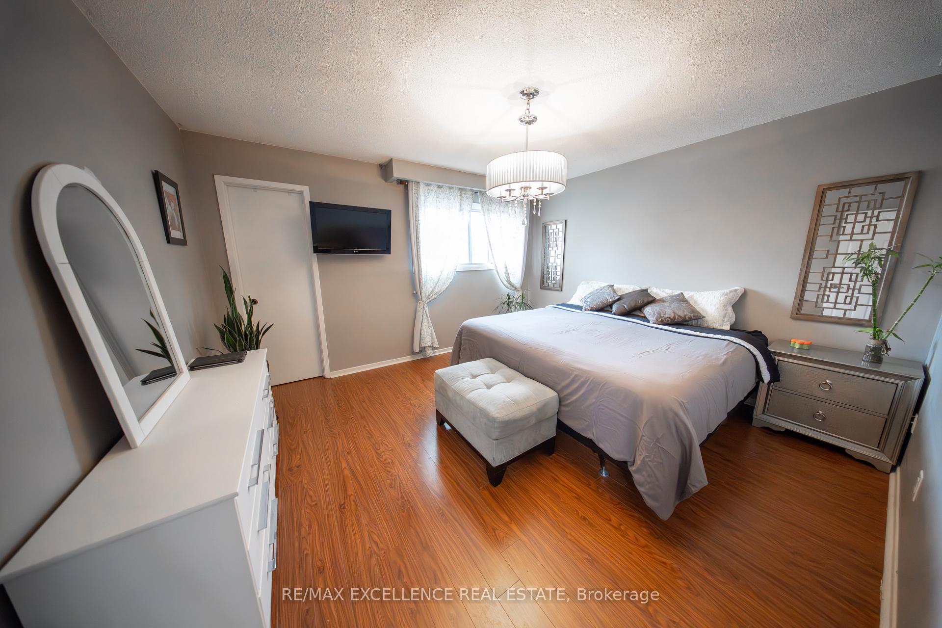 Photo 14 of Unit 34, 35 Collins Crescent, Brampton, Brampton North — HOMEH