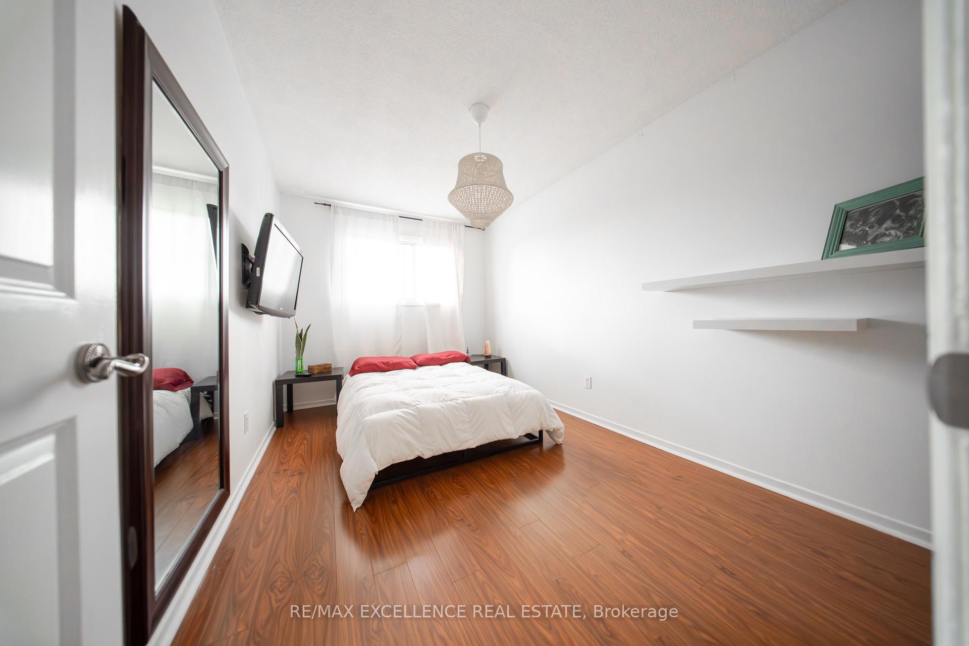 Photo 17 of Unit 34, 35 Collins Crescent, Brampton, Brampton North — HOMEH