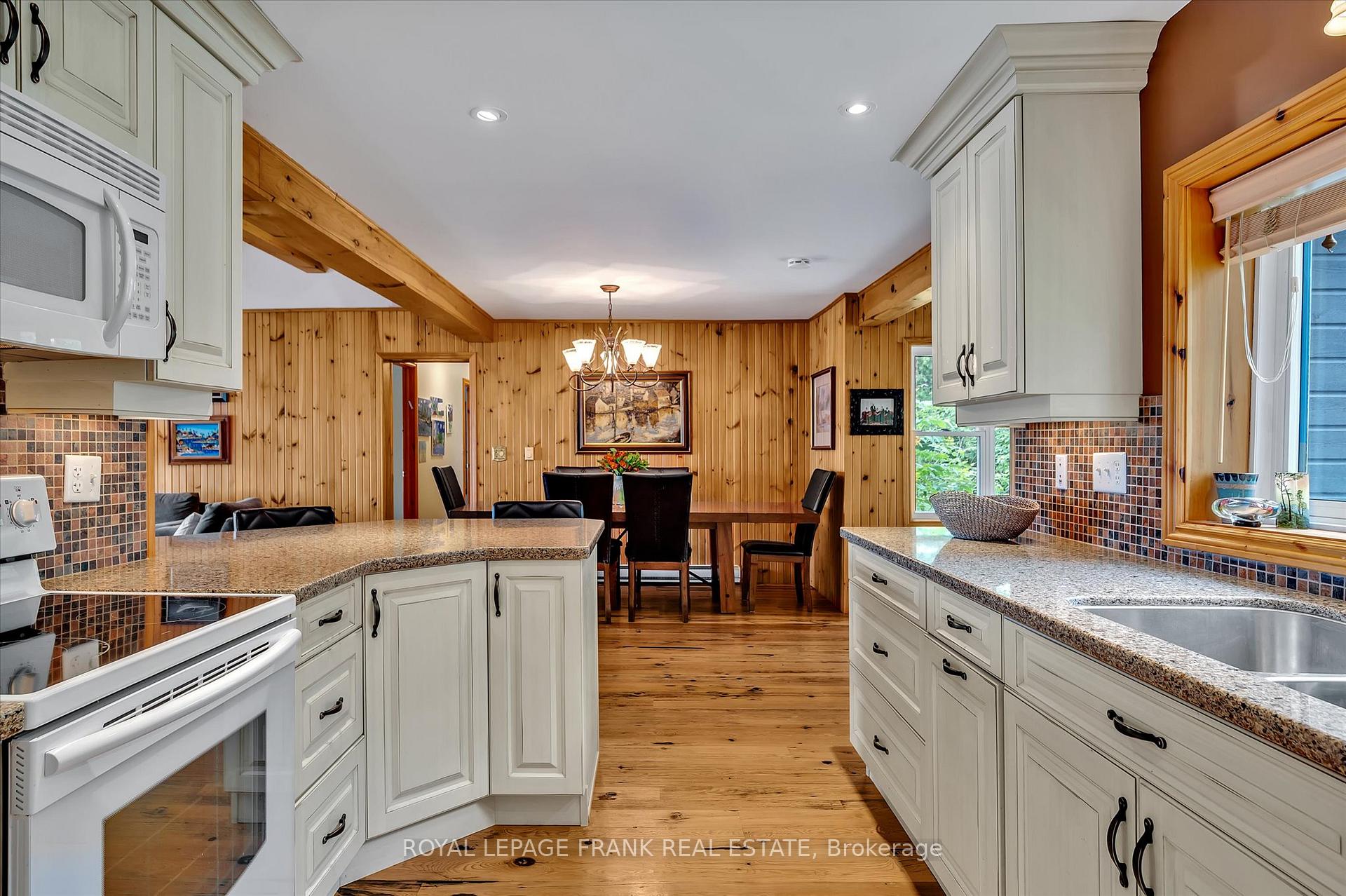 Photo 14 of 1786 South Bayshore Road E, Douro-Dummer — HOMEH