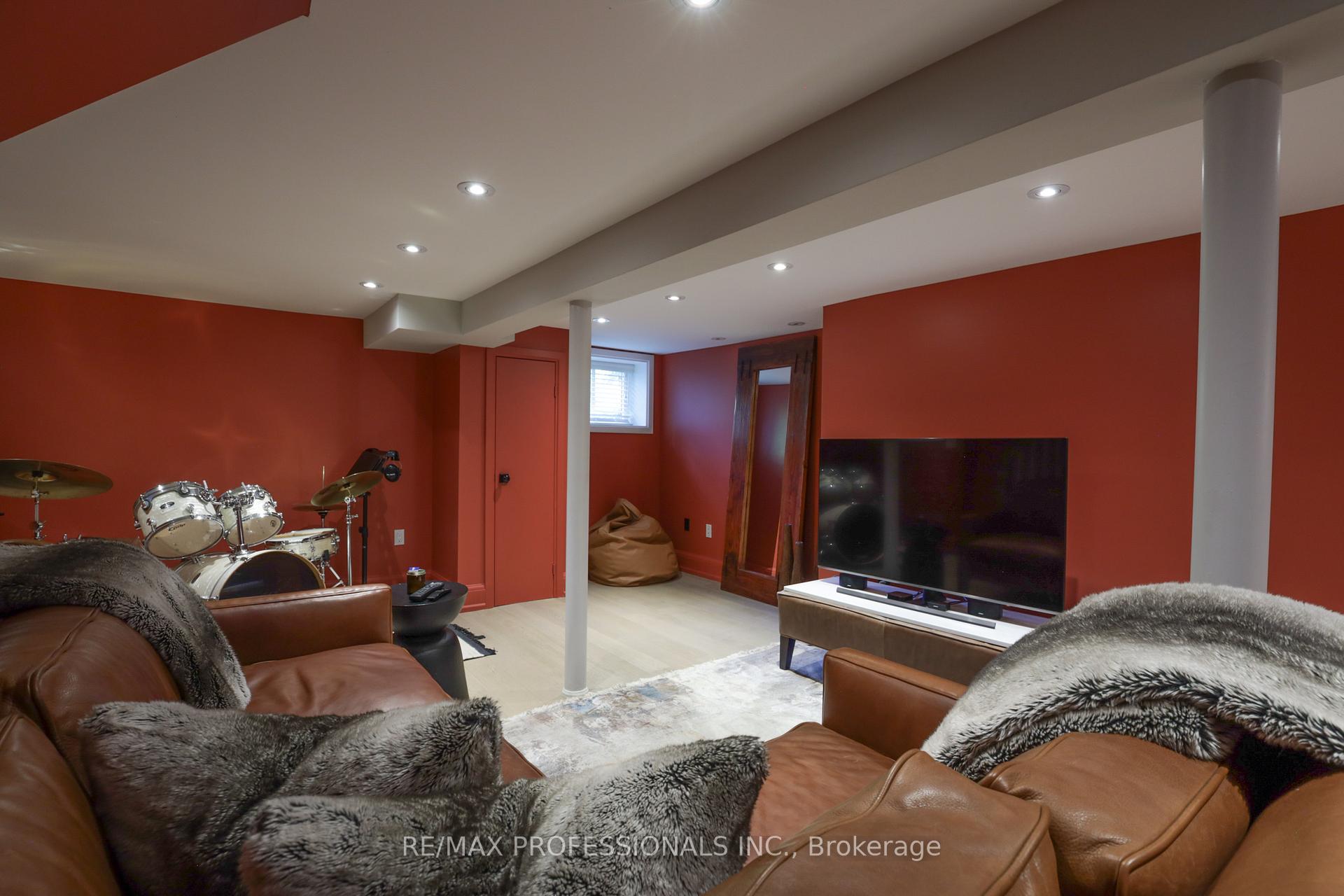 Photo 25 of 133 Browning Avenue, Toronto, Playter Estates-Danforth — HOMEH