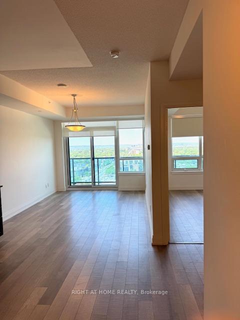Photo 4 of Unit 1901, 7165 Yonge Street E, Markham, Thornhill — HOMEH